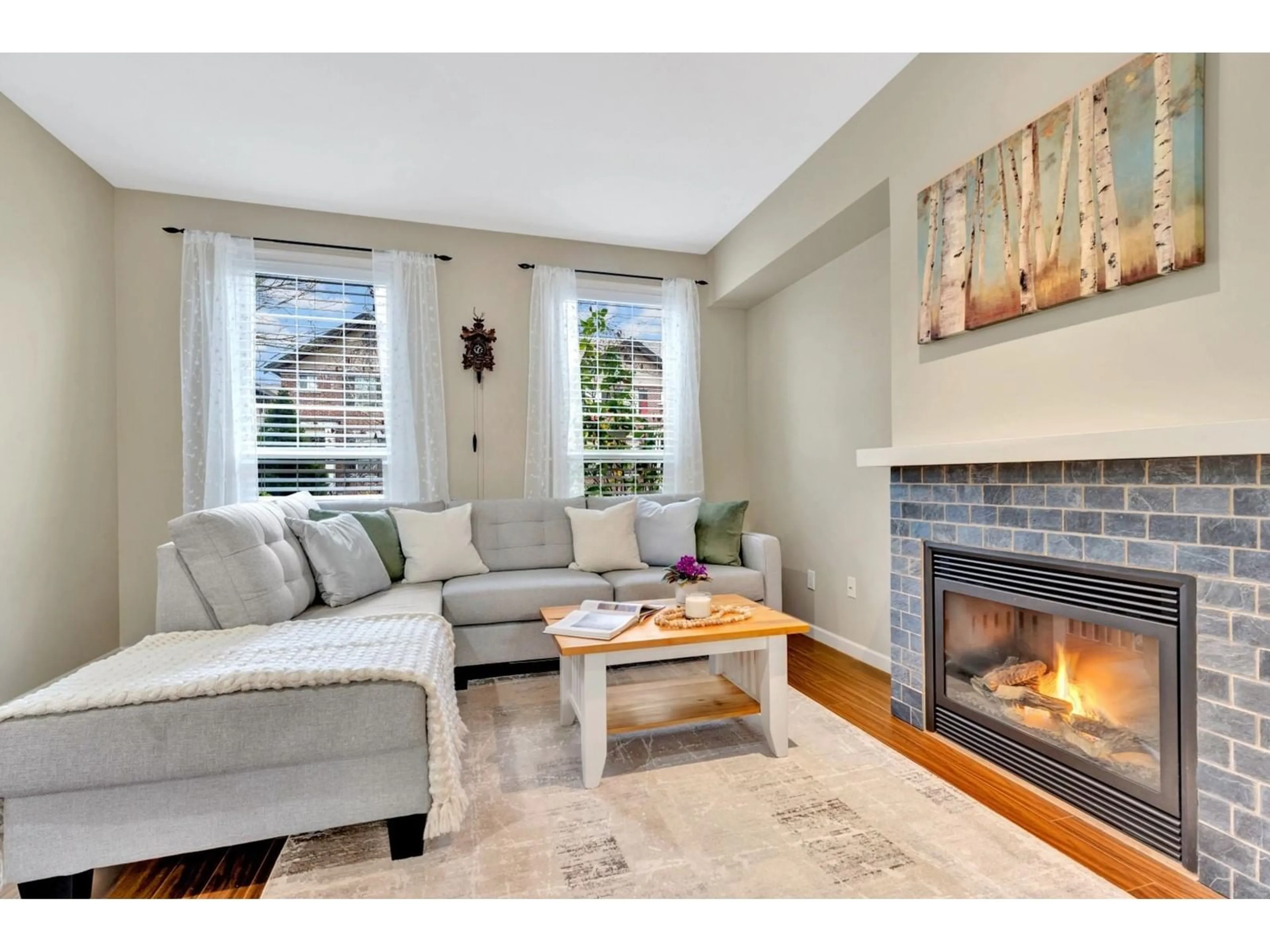 Living room, wood floors for 6928 208A STREET, Langley British Columbia V2Y0G1