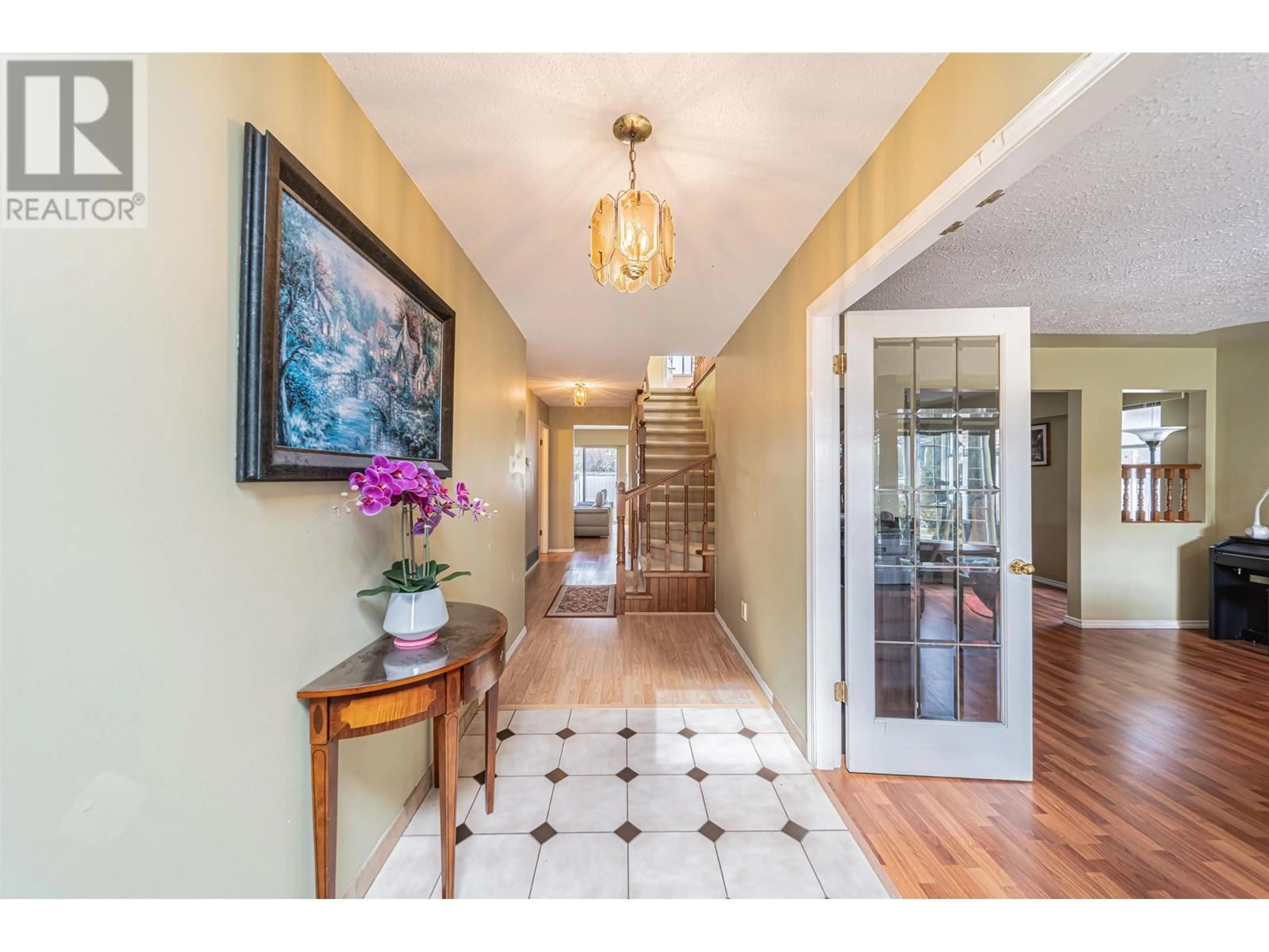 Indoor entryway, wood floors for 5591 JASKOW DRIVE, Richmond British Columbia V7E5W4