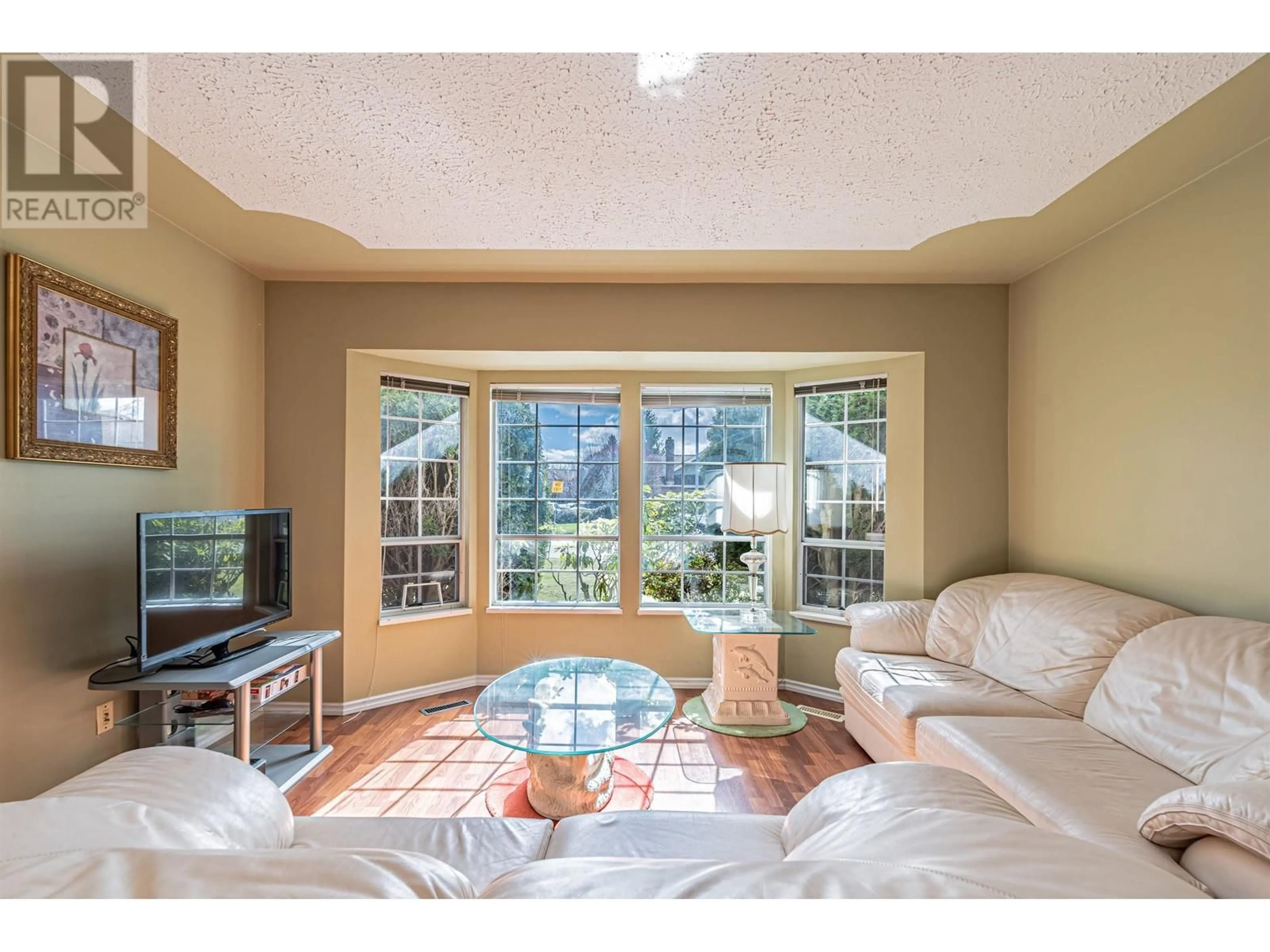 Living room, wood floors for 5591 JASKOW DRIVE, Richmond British Columbia V7E5W4