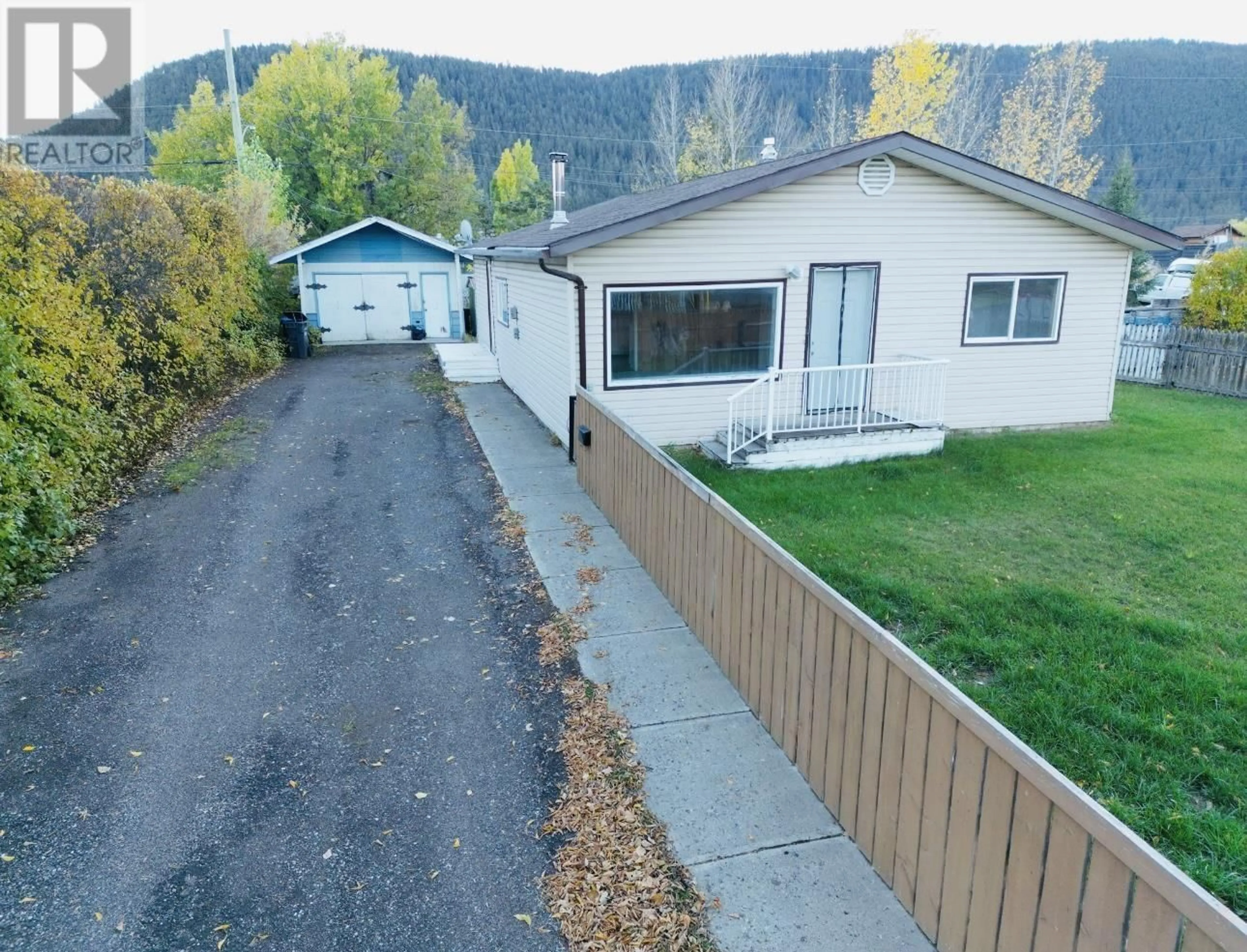 Frontside or backside of a home, cottage for 3035 EDWARDS DRIVE, Williams Lake British Columbia V2G1Y4