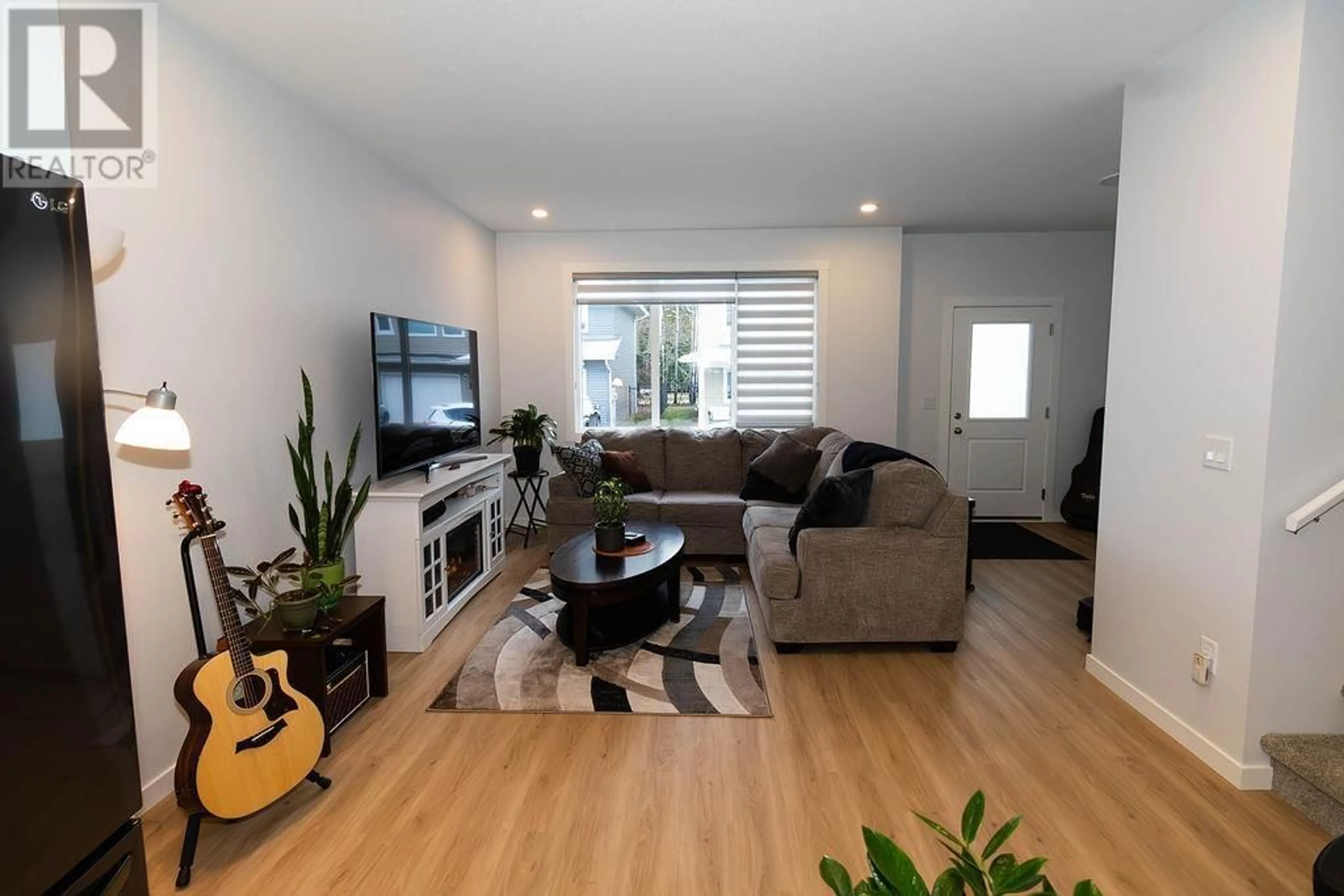 Living room, wood floors for 4 4921 HALLIWELL AVENUE, Terrace British Columbia V8G2J7