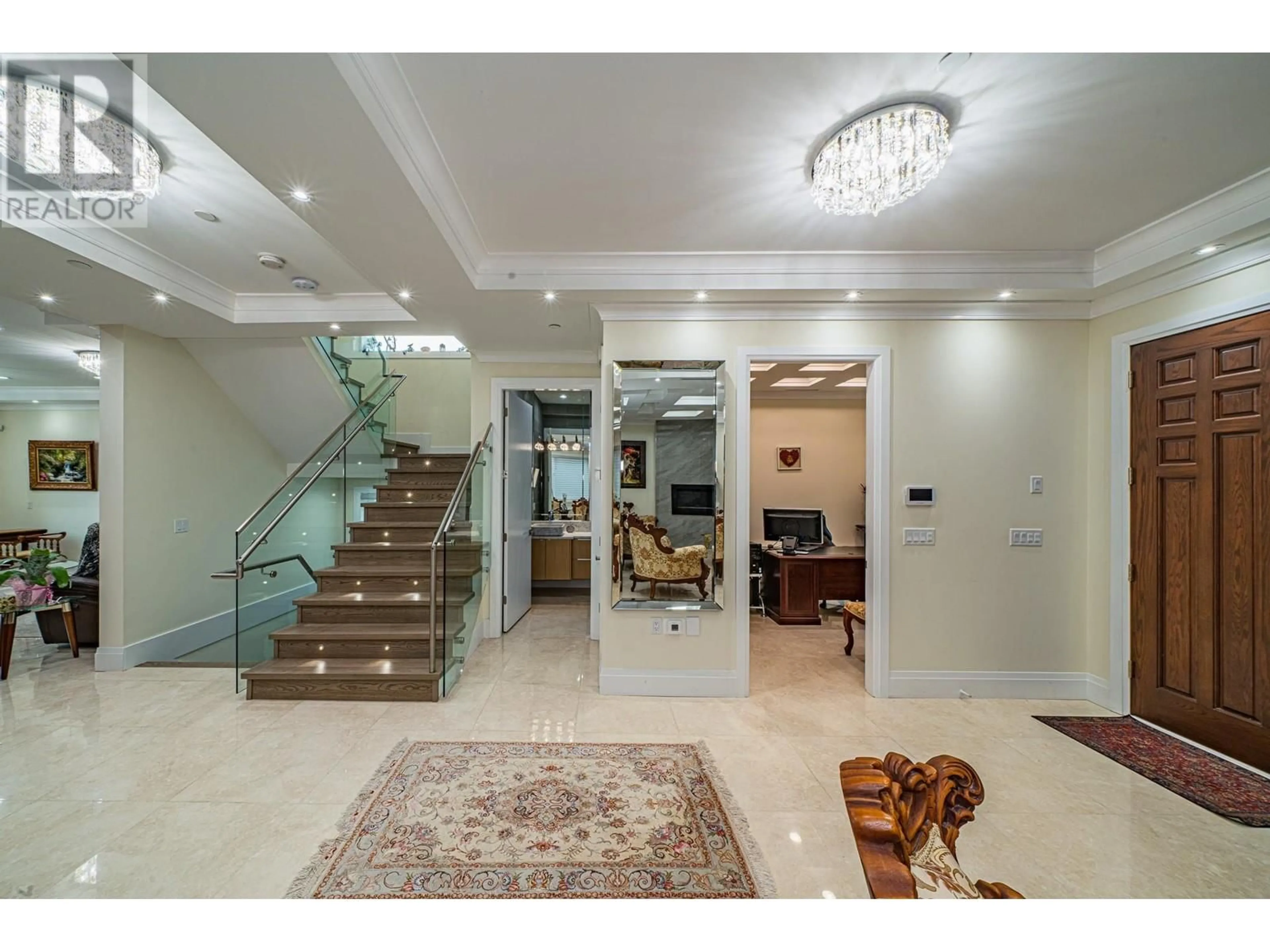 Indoor foyer, wood floors for 3538 W 30TH AVENUE, Vancouver British Columbia V6S1W5