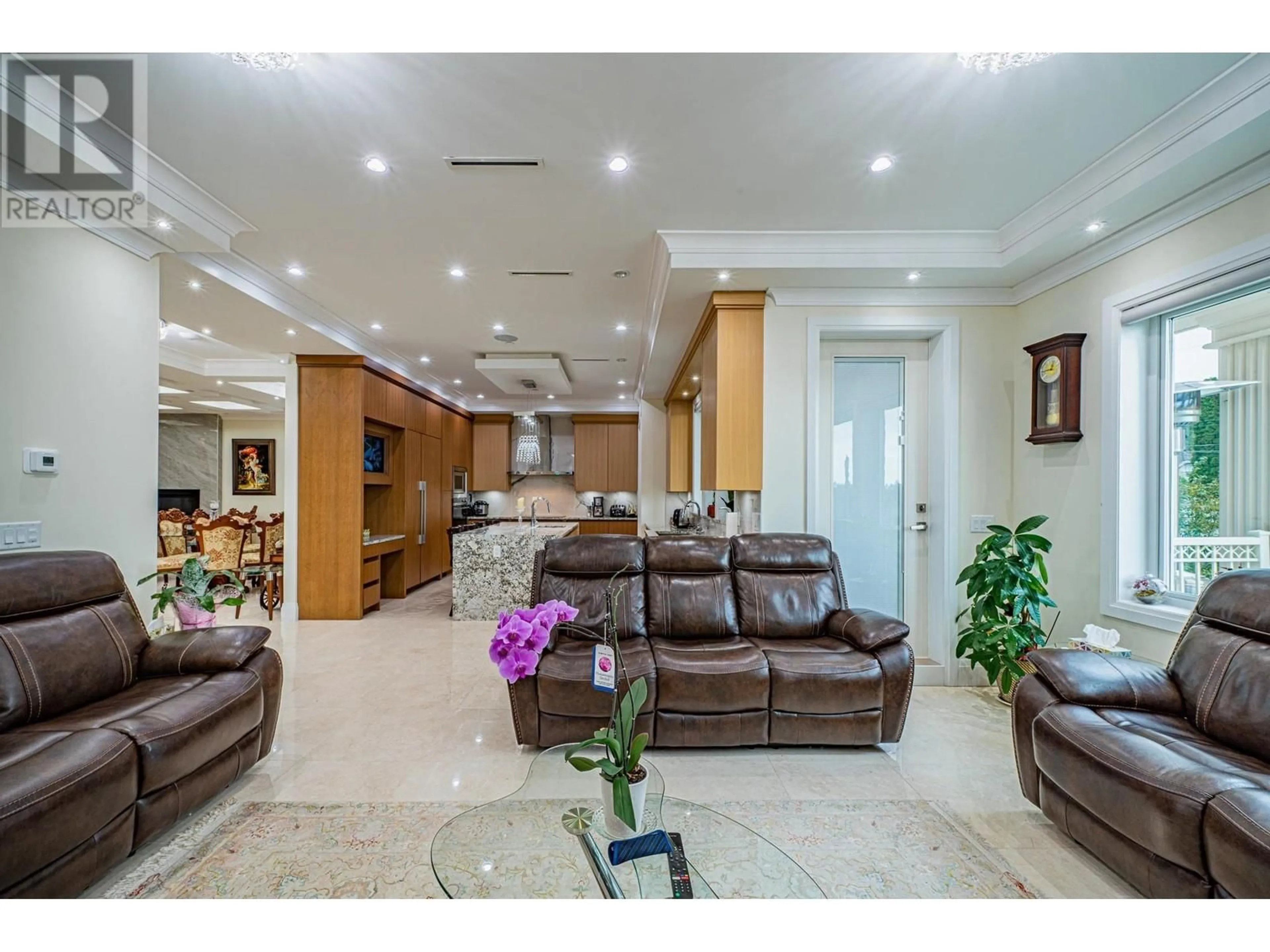 Indoor foyer, wood floors for 3538 W 30TH AVENUE, Vancouver British Columbia V6S1W5