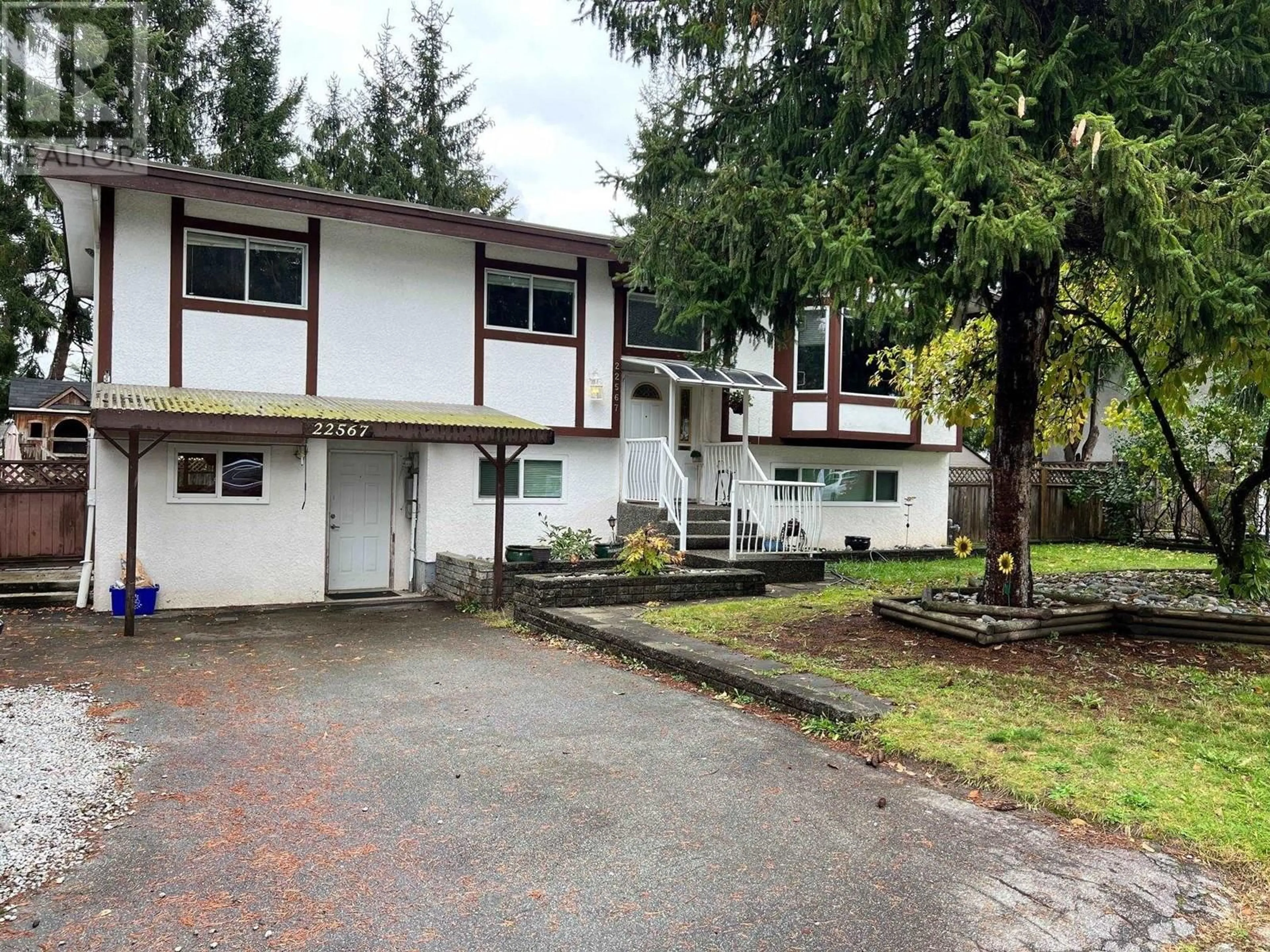 Frontside or backside of a home, the front or back of building for 22567 HINCH CRESCENT, Maple Ridge British Columbia V2X7H5