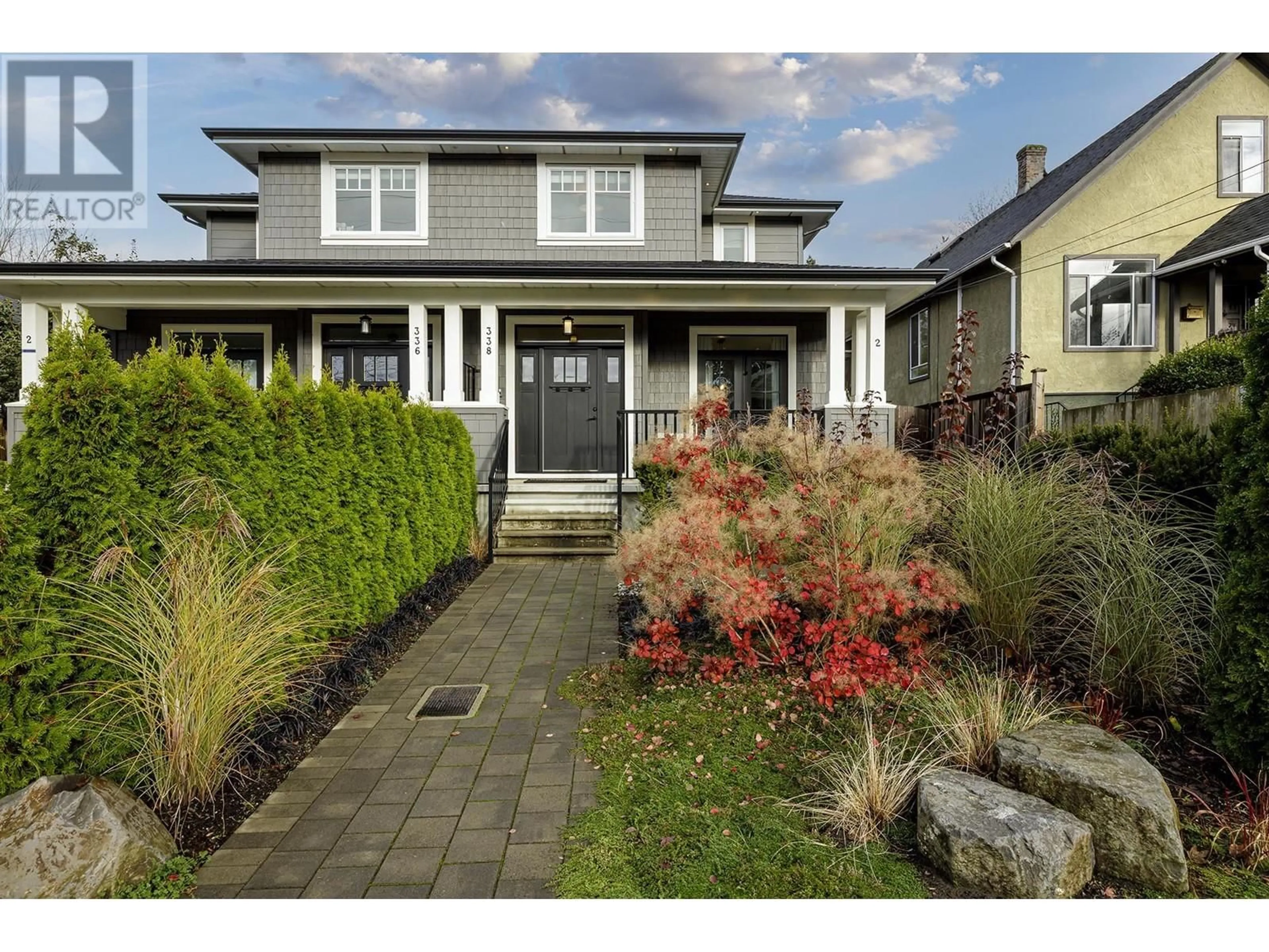 Frontside or backside of a home, cottage for 338 E 9TH STREET, North Vancouver British Columbia V7L2B2