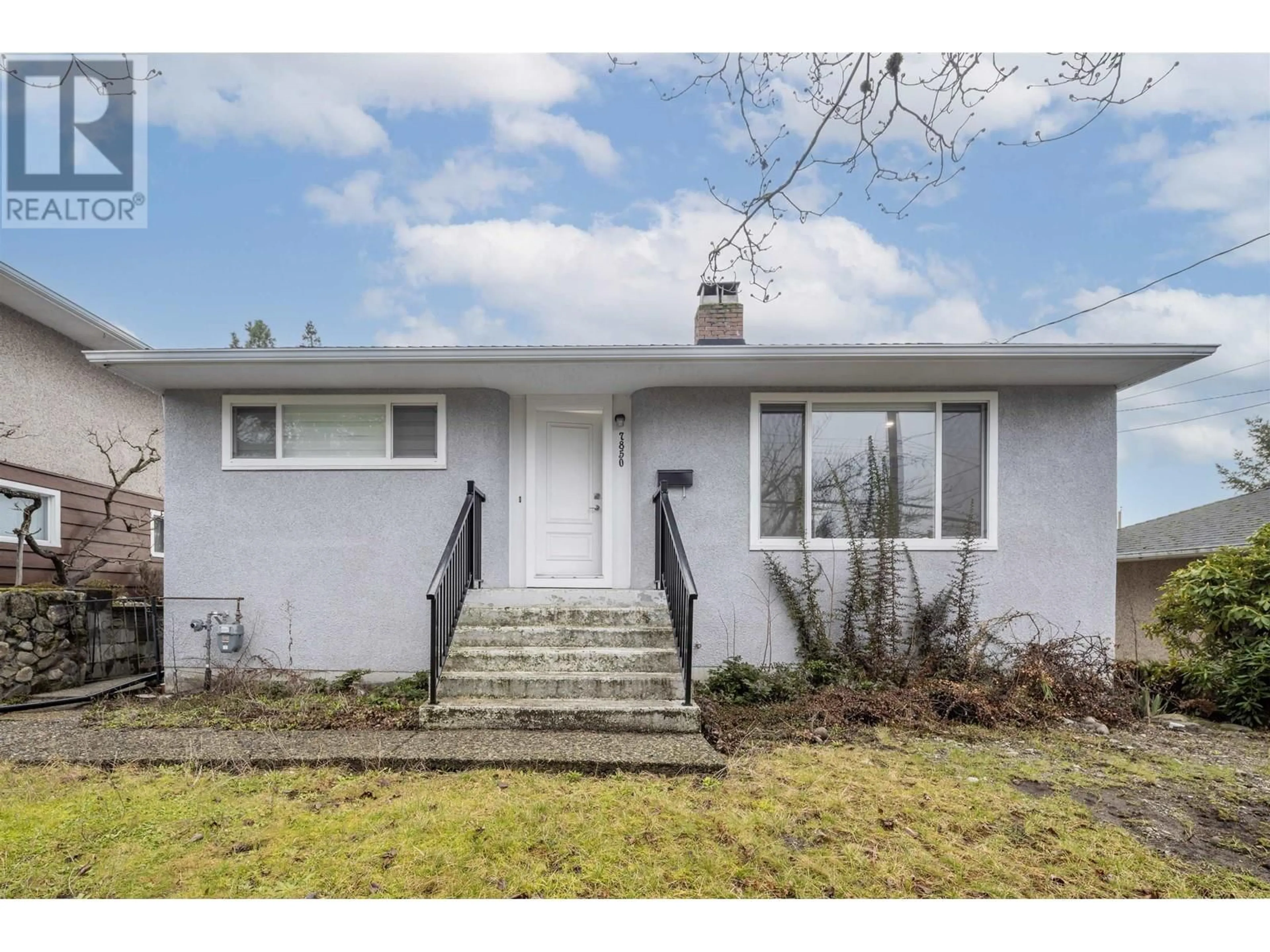 Frontside or backside of a home, cottage for 7850 PATTERSON AVENUE, Burnaby British Columbia V5J3P5