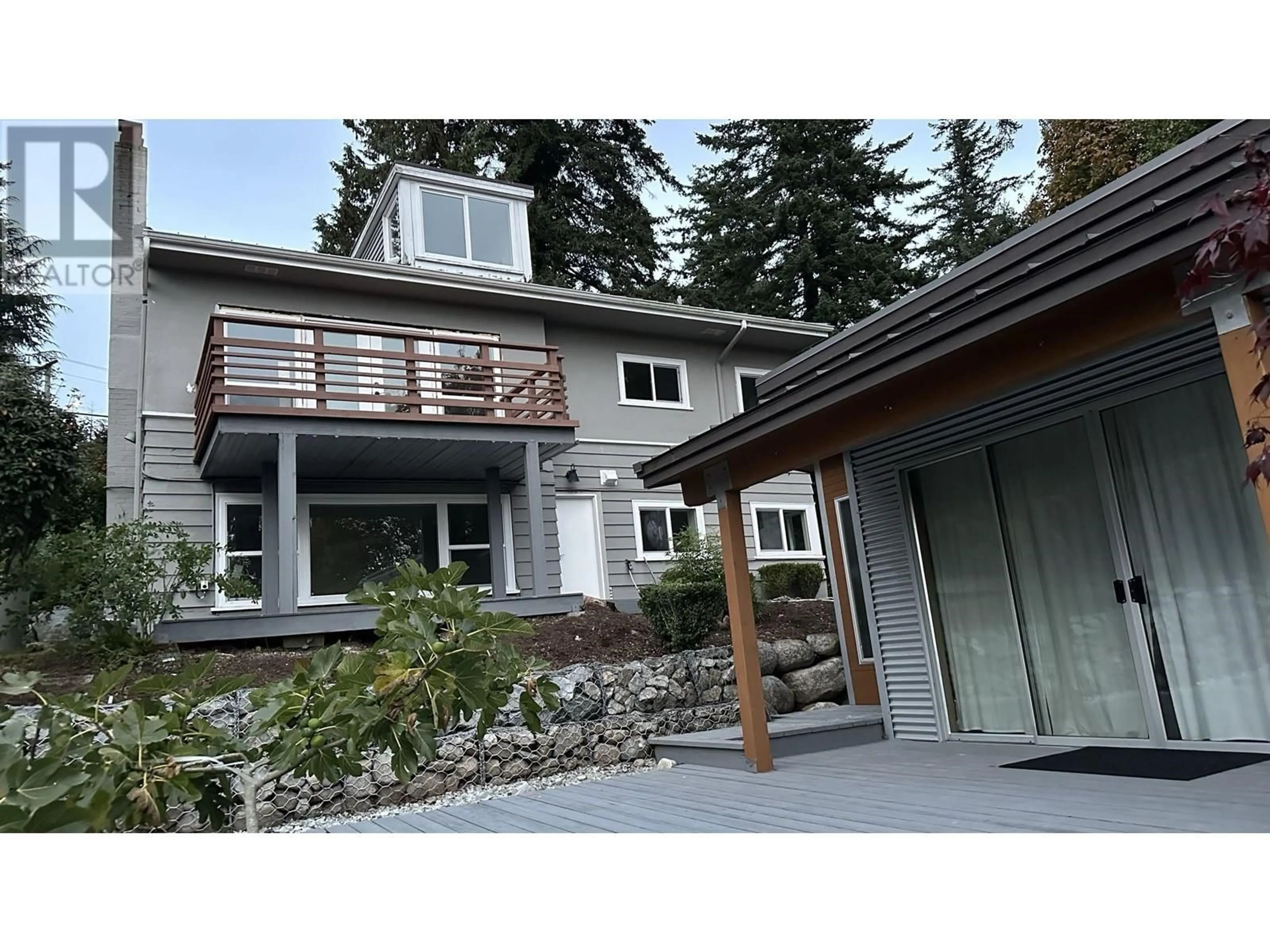 Frontside or backside of a home, cottage for 1010 KEITH ROAD, West Vancouver British Columbia V7T1M5