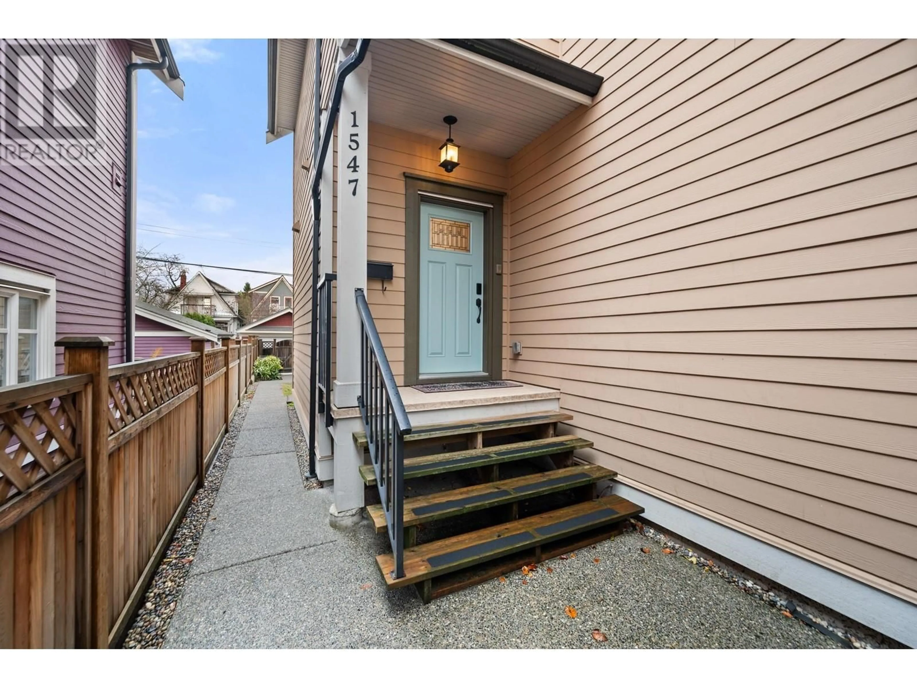 A pic from exterior of the house or condo for 1547 E 13TH AVENUE, Vancouver British Columbia V5N2B8