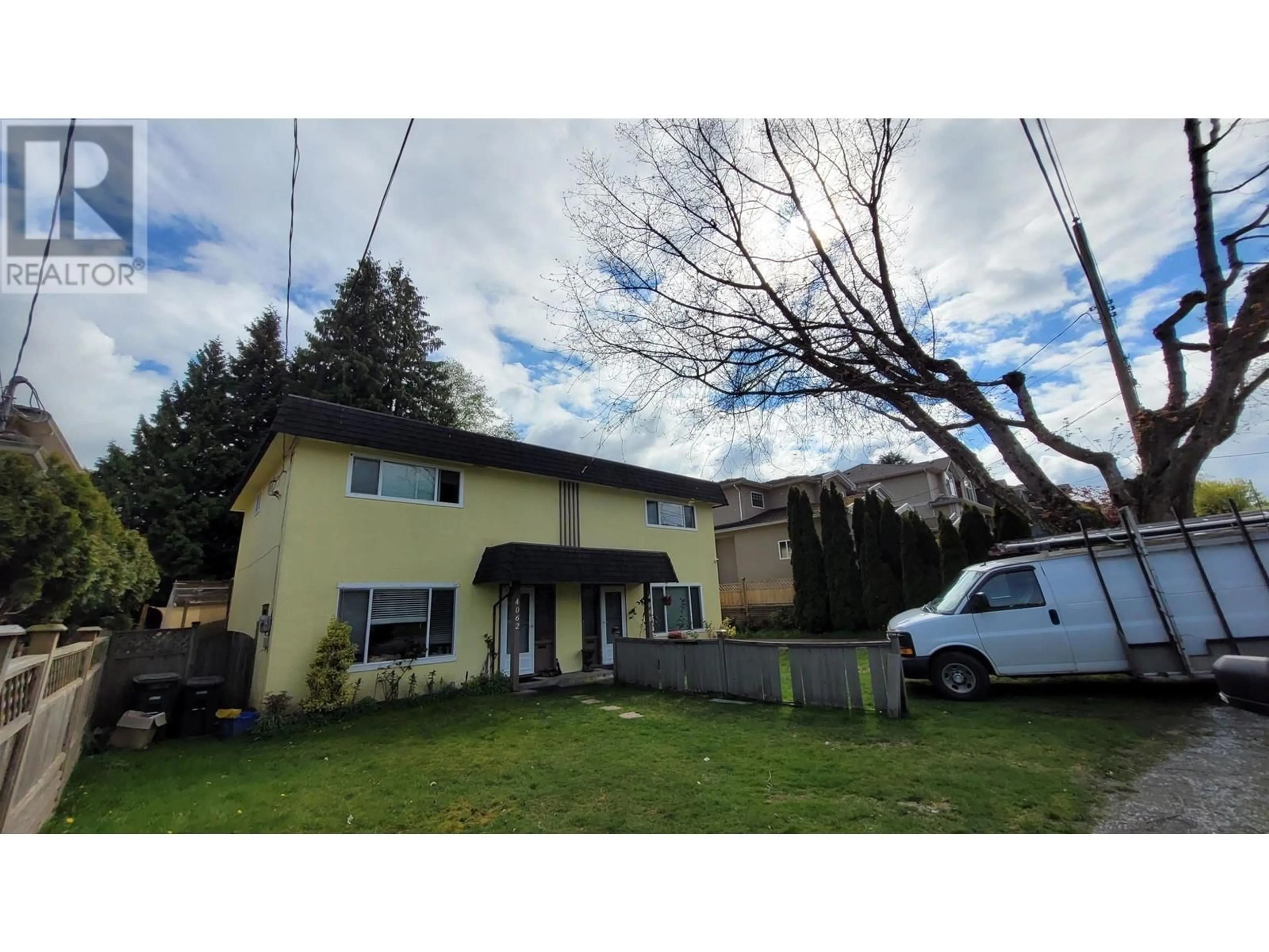 A pic from outside/outdoor area/front of a property/back of a property/a pic from drone, street for 4060 FOREST STREET, Burnaby British Columbia V5G1X1