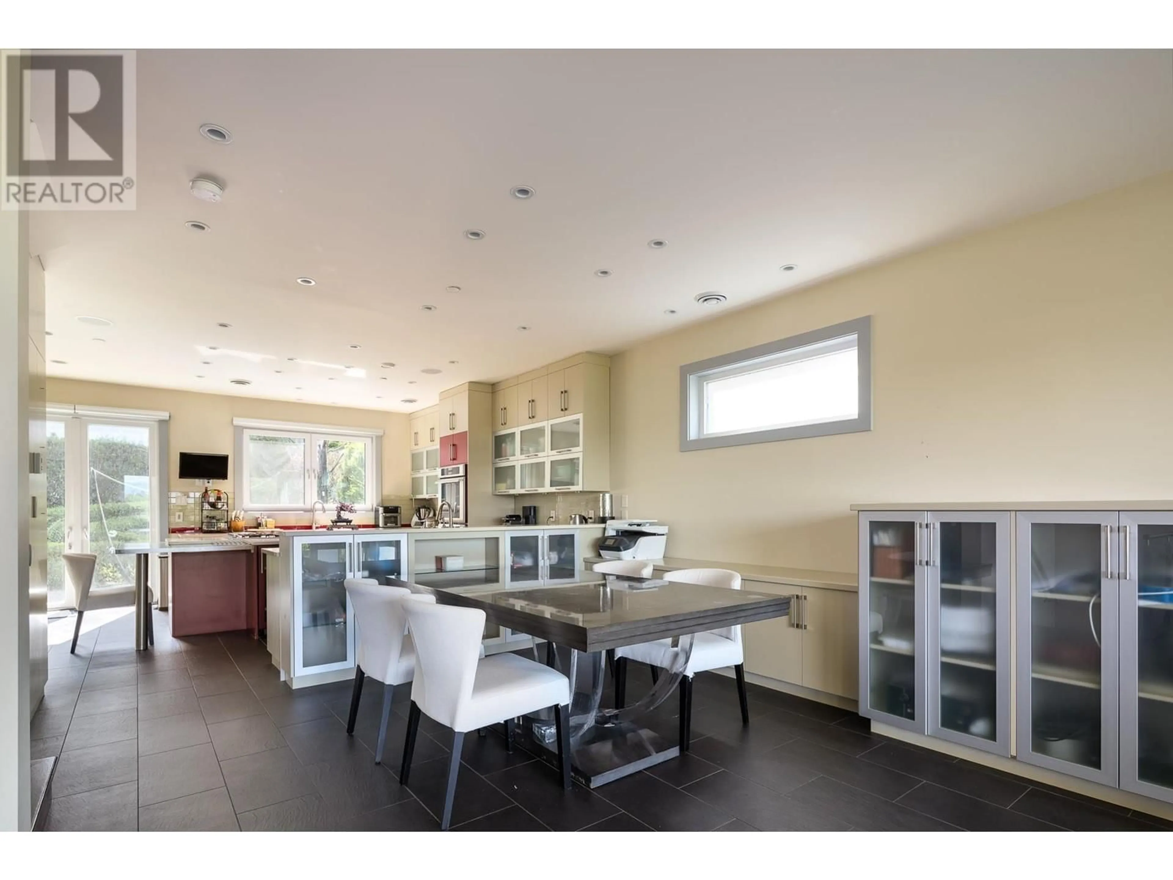 Open concept kitchen for 4371 PUGET DRIVE, Vancouver British Columbia V6L2V7