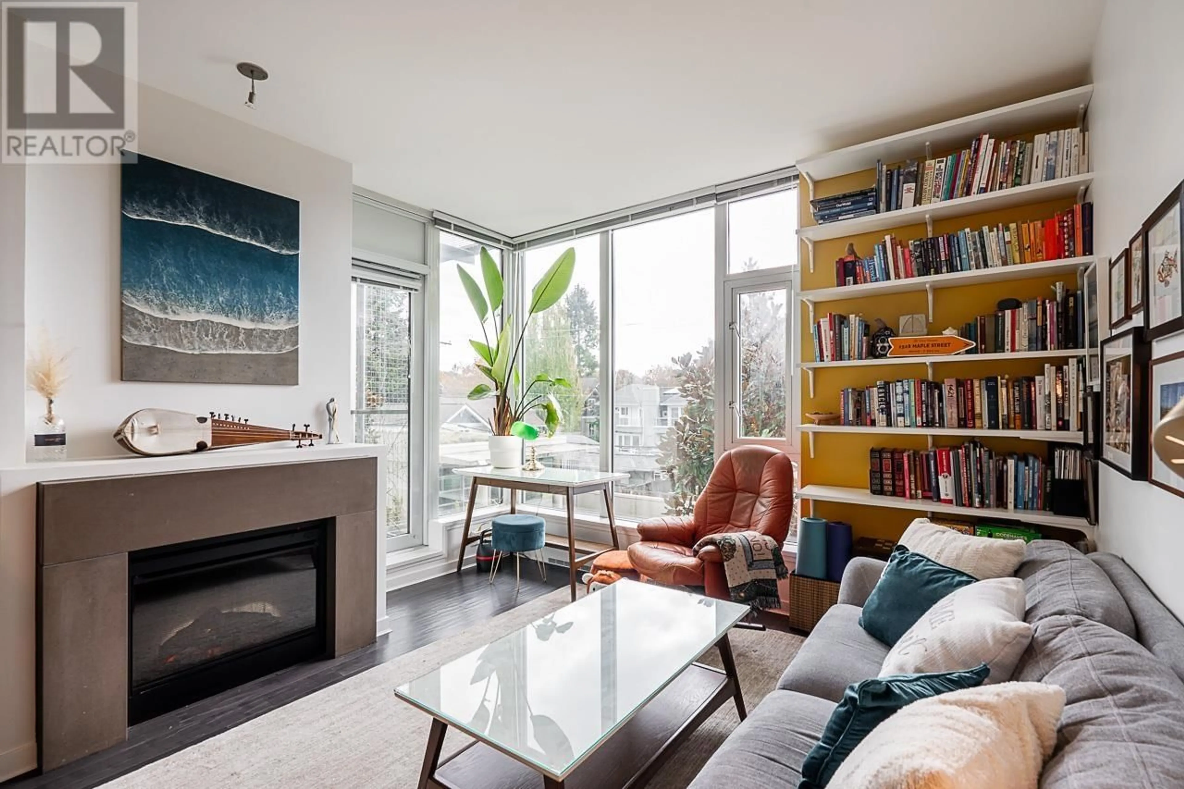 Living room, wood floors for 312 2528 MAPLE STREET, Vancouver British Columbia V6J0B5