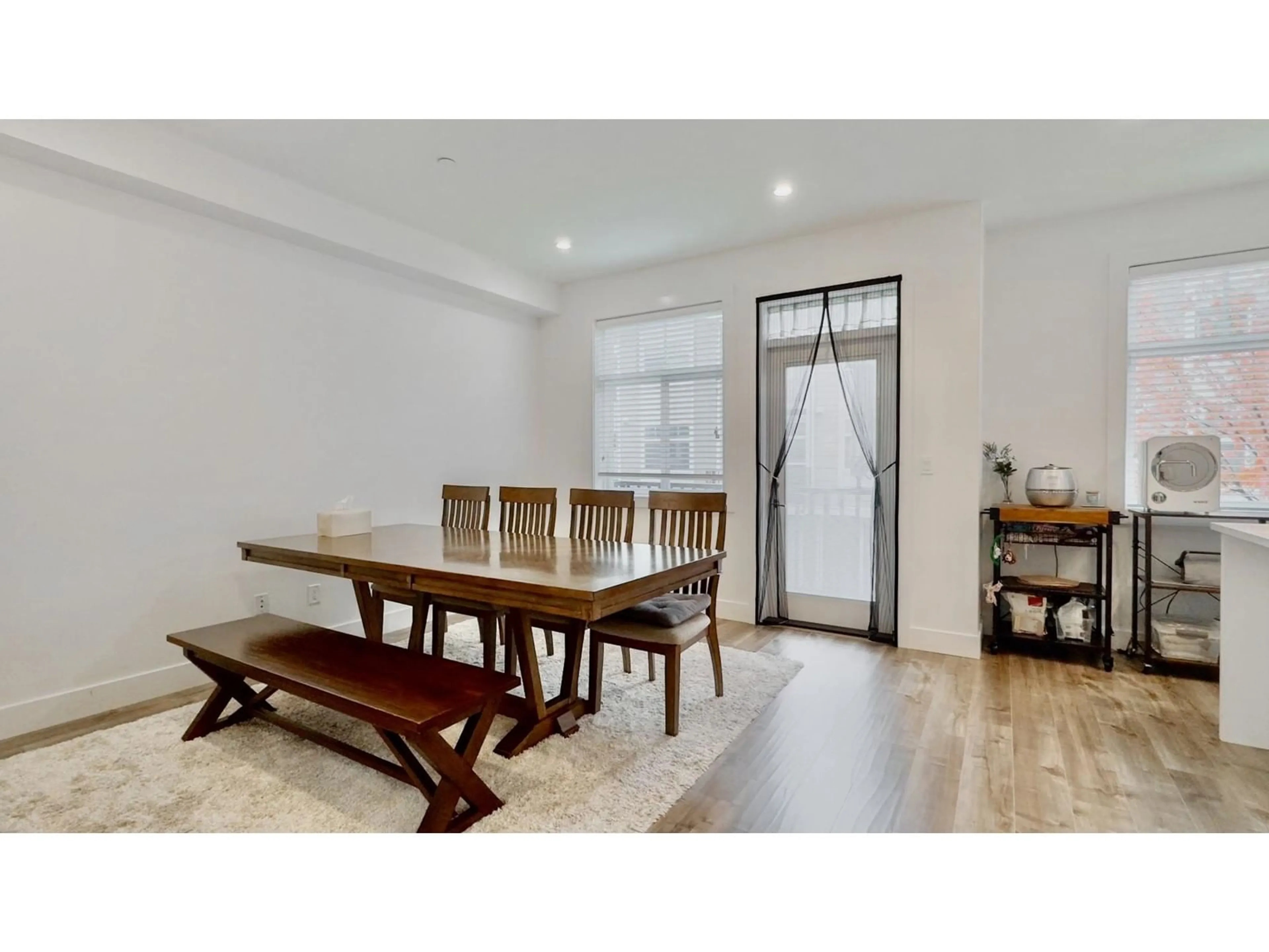 Dining room, wood floors for 17 20901 83 AVENUE, Langley British Columbia V2Y0W8