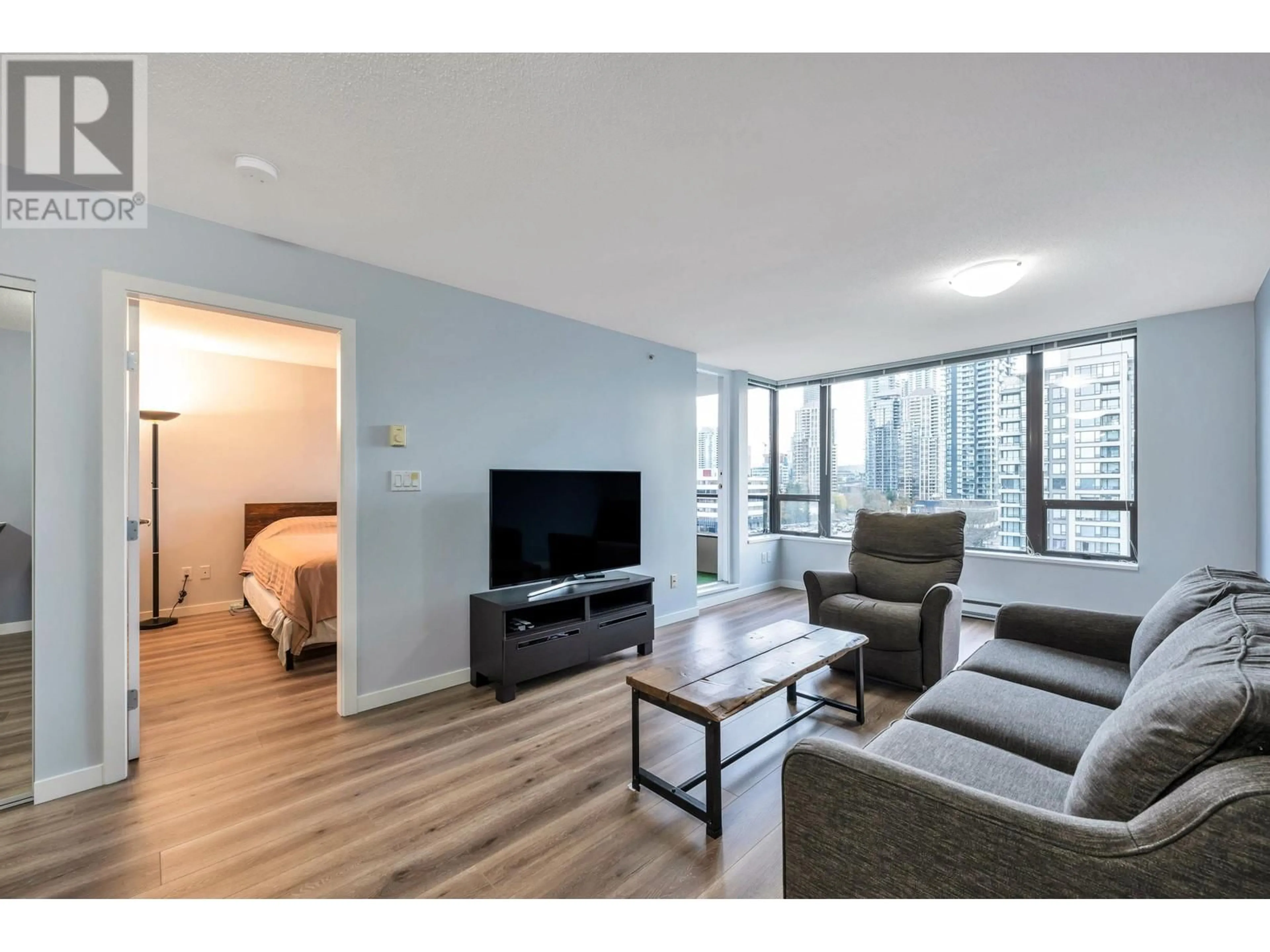 Other indoor space, wood floors for 1105 4118 DAWSON STREET, Burnaby British Columbia V5C0A3