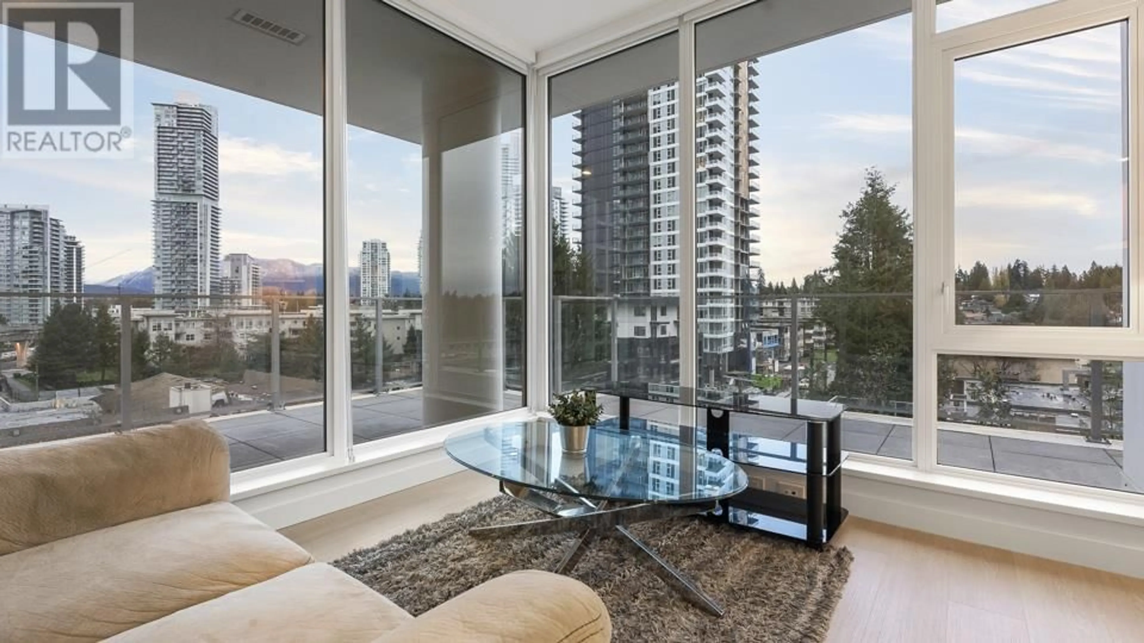 Living room, carpet floors for 703 699 WHITING WAY, Coquitlam British Columbia V3J0N7