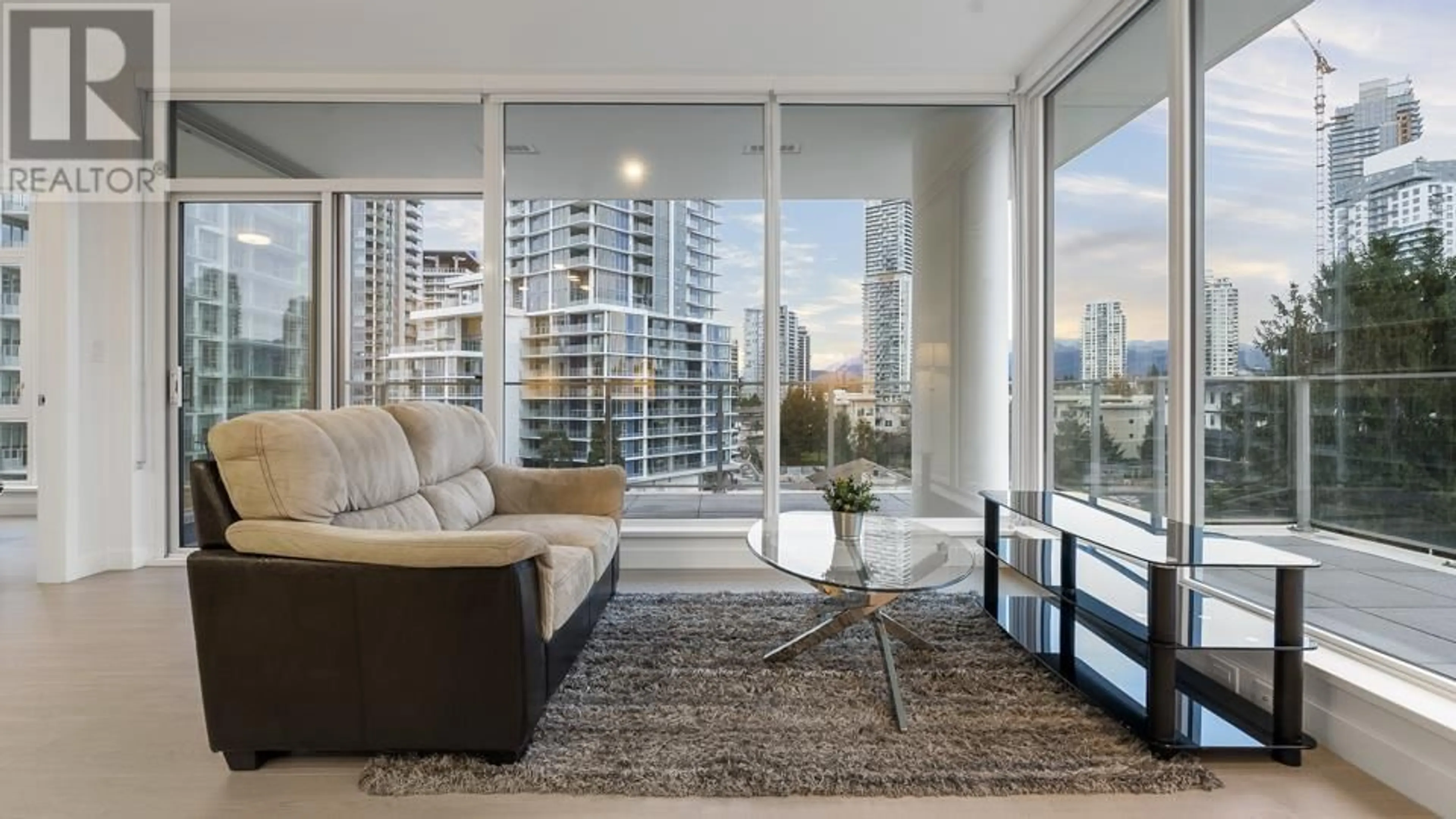 Living room, carpet floors for 703 699 WHITING WAY, Coquitlam British Columbia V3J0N7