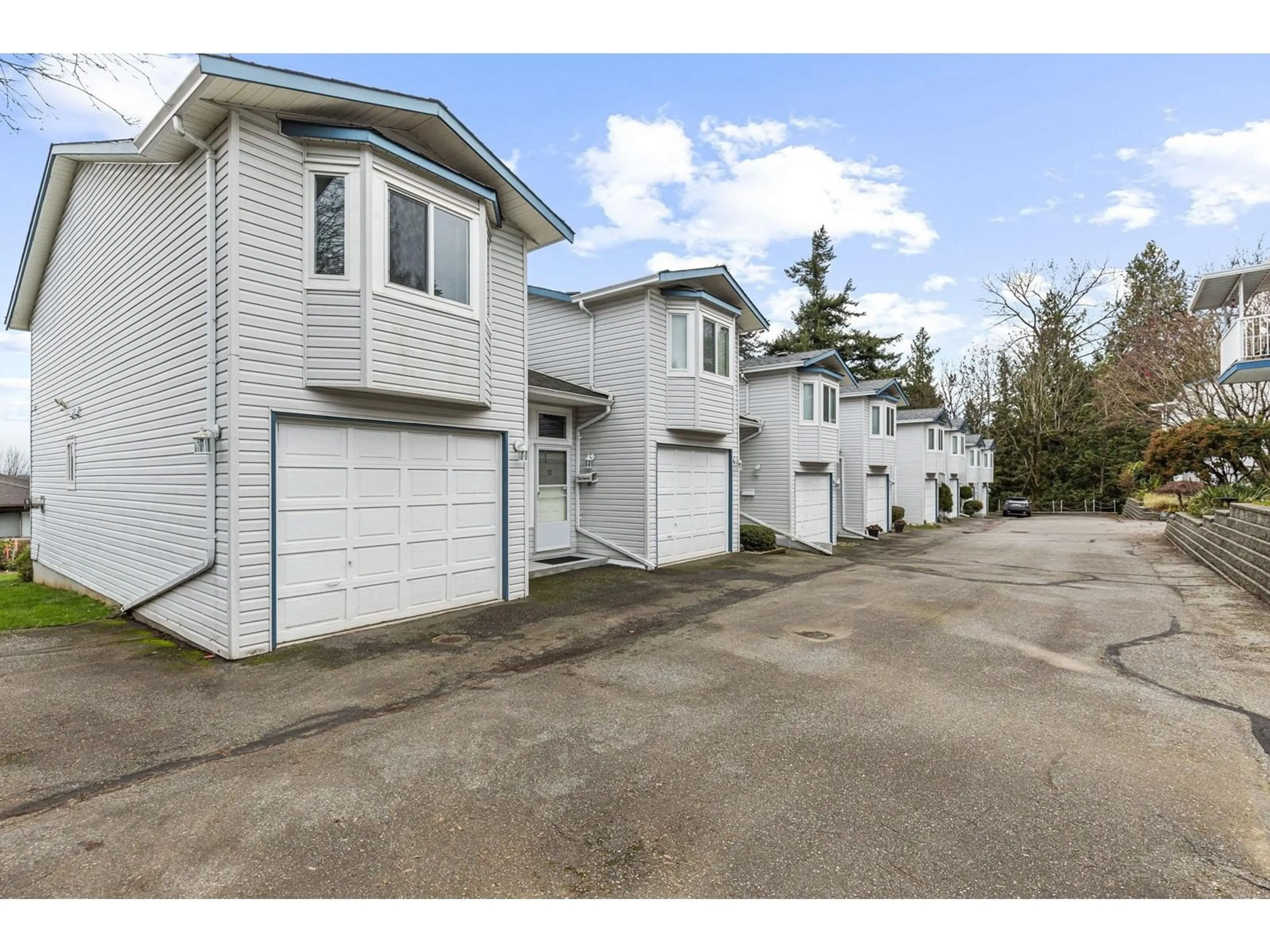 A pic from exterior of the house or condo, the street view for 13 32752 4TH AVENUE, Mission British Columbia V2V1R4