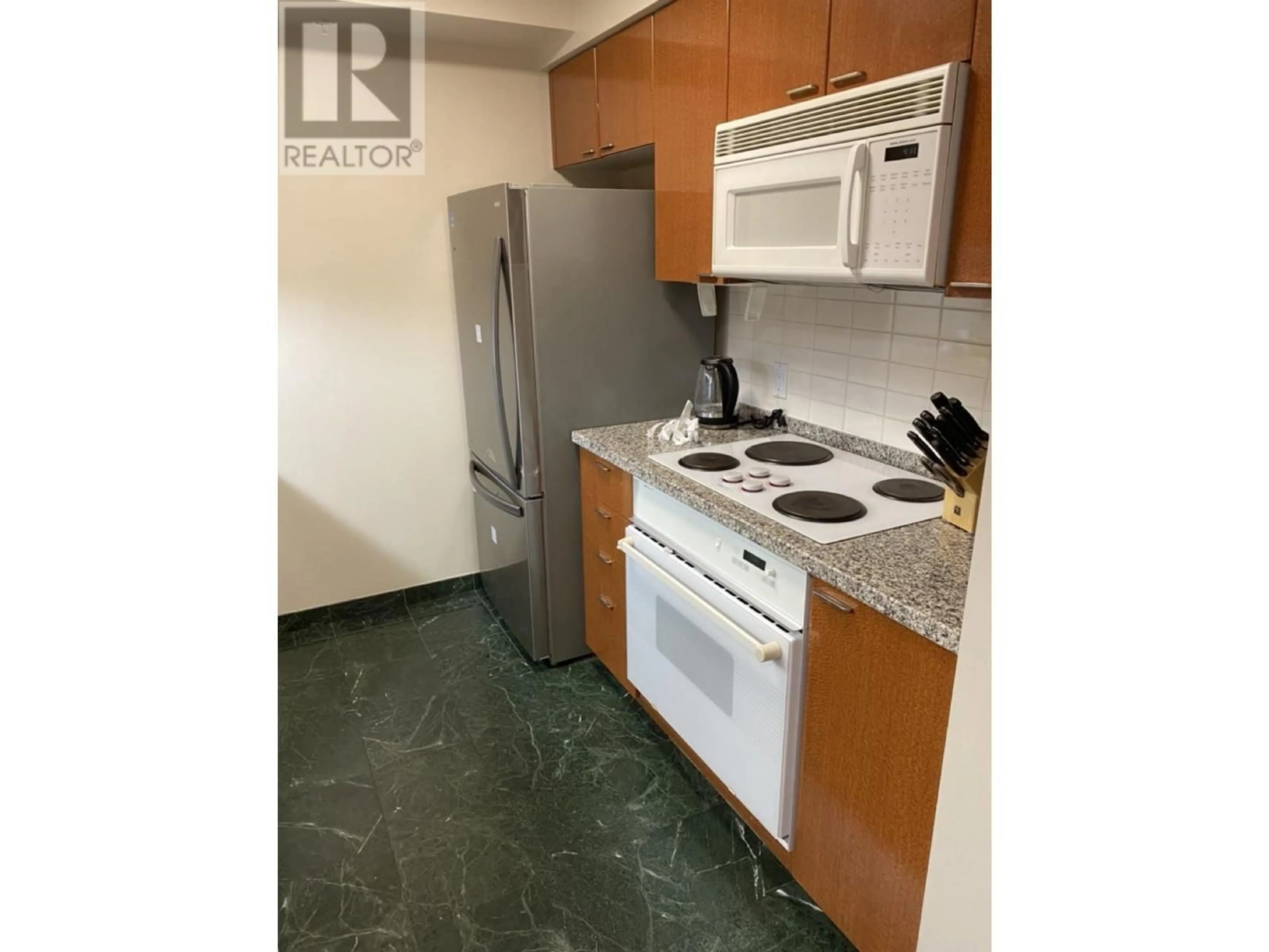 Standard kitchen, not visible floor for 1004 1288 ALBERNI STREET, Vancouver British Columbia V6E4N5