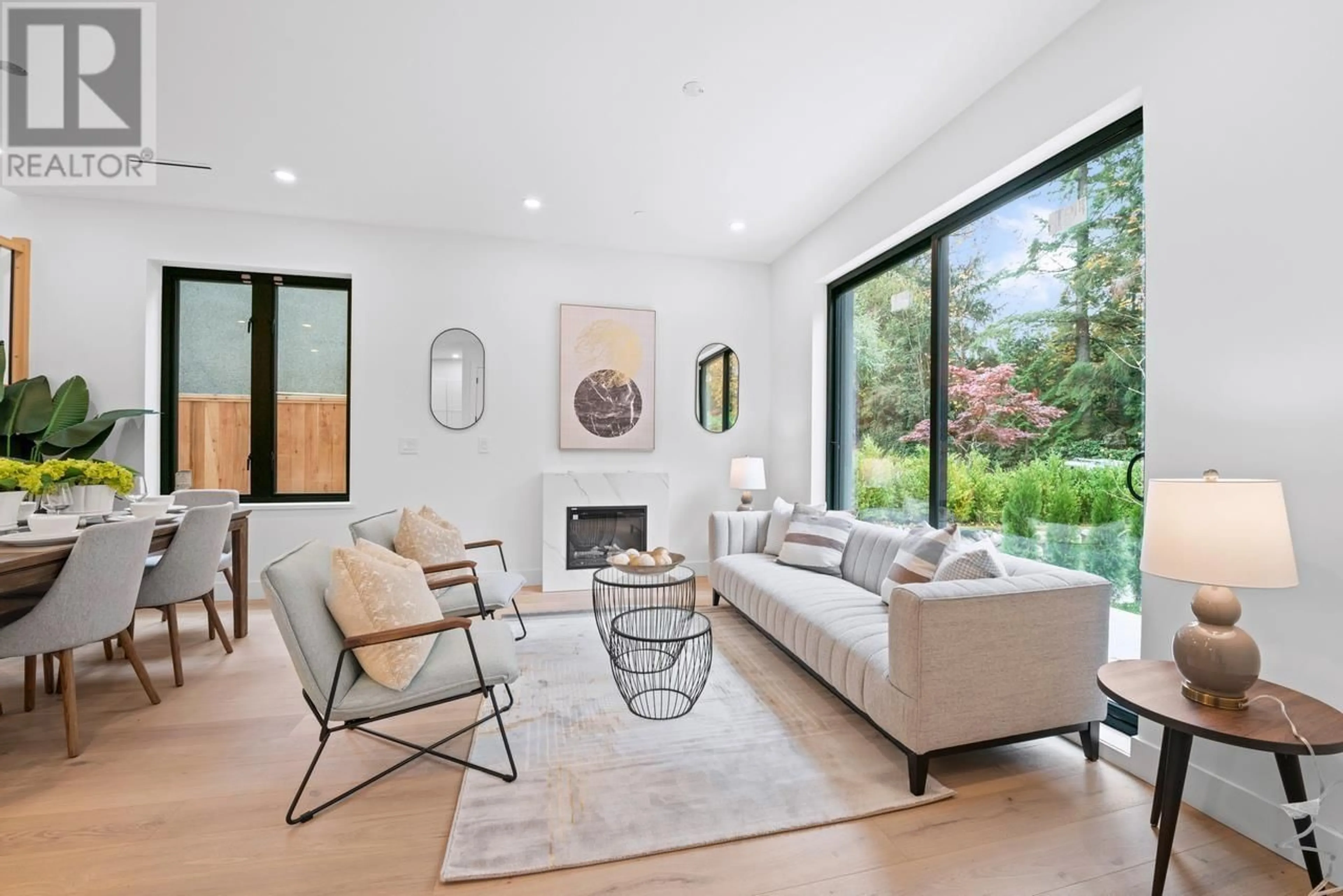 Living room, wood floors for 1 3841 W 27TH AVENUE, Vancouver British Columbia V6S1R4