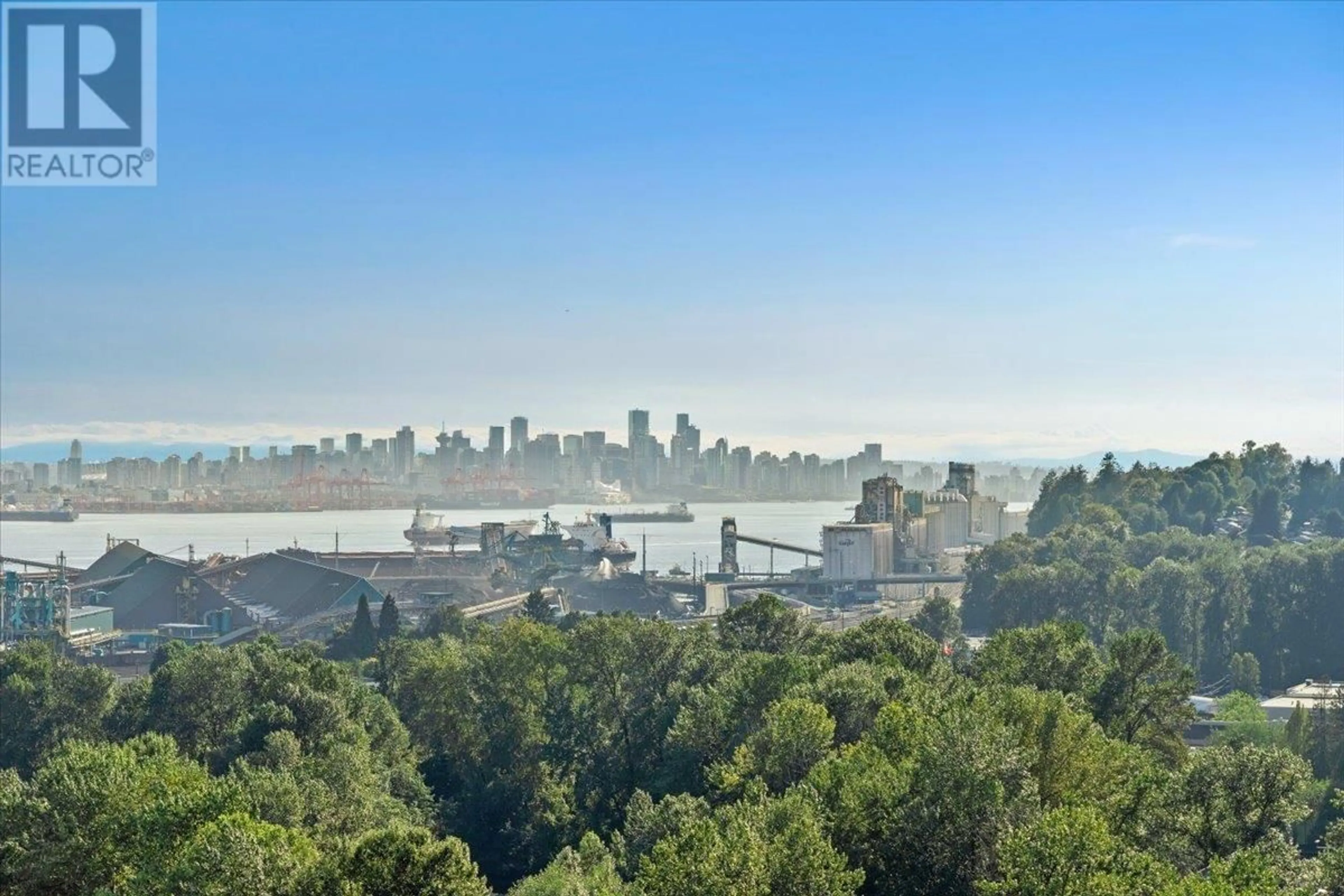 A pic from exterior of the house or condo, the view of city buildings for 2108 1500 FERN STREET, North Vancouver British Columbia V7J0E6