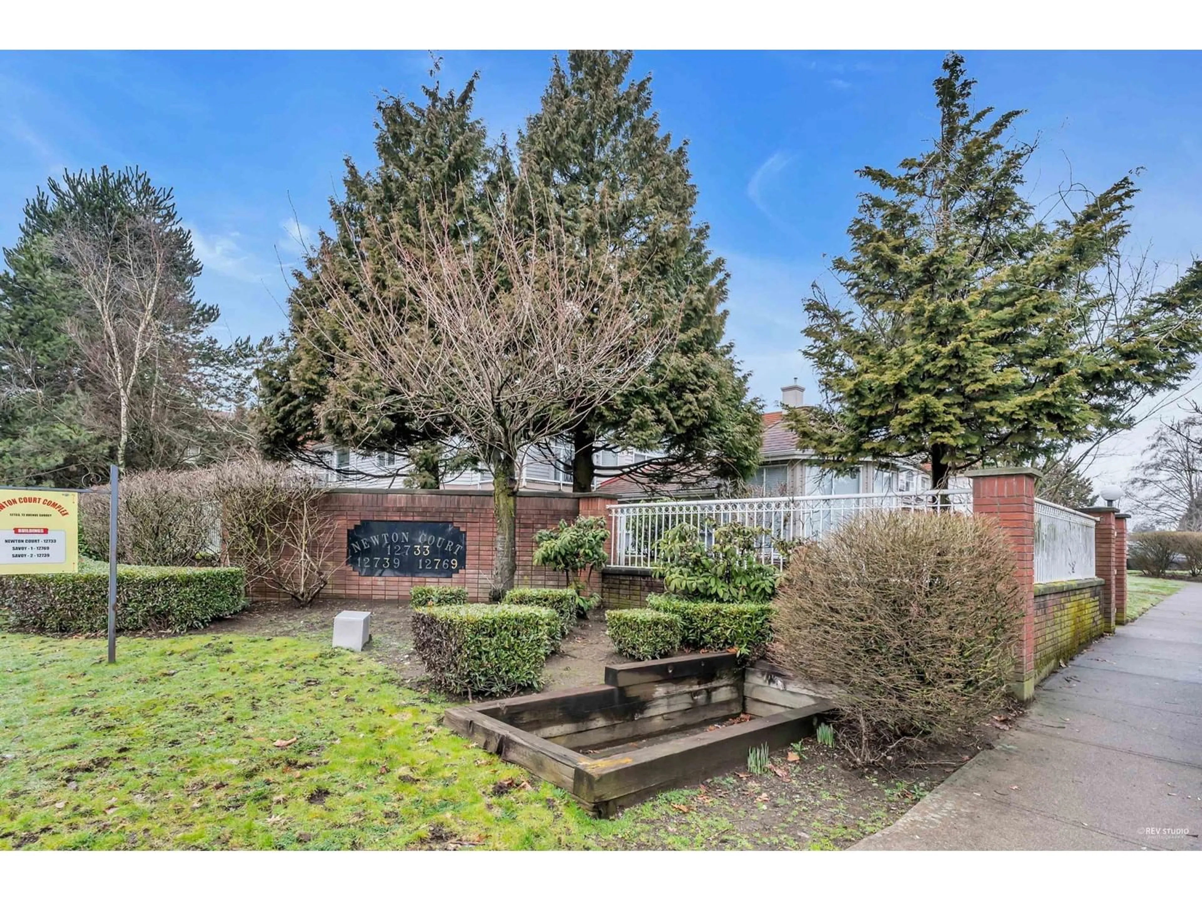 A pic from outside/outdoor area/front of a property/back of a property/a pic from drone, unknown for 208 - 12769 72, Surrey British Columbia V3W2M7