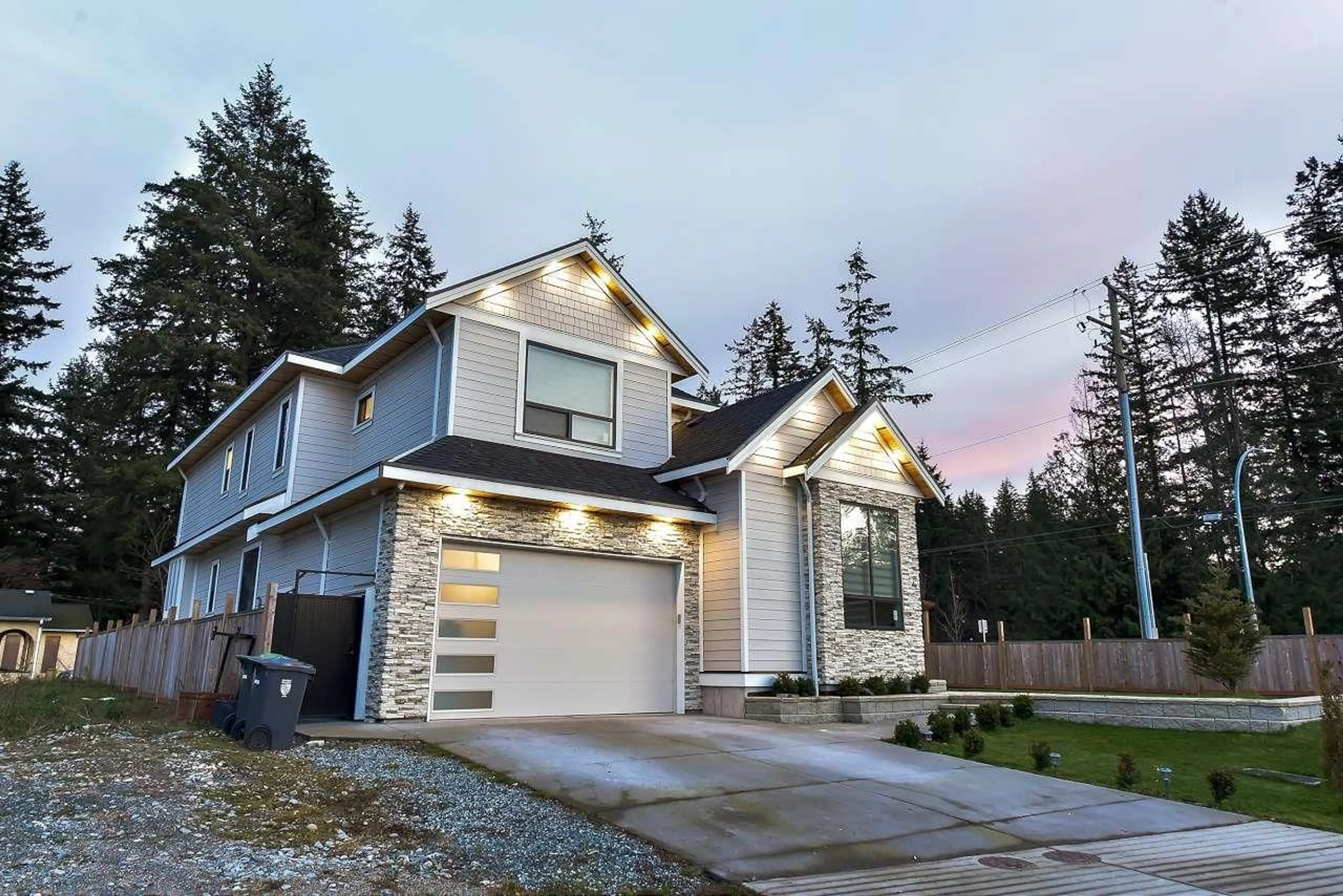 Home with vinyl exterior material, street for 19805 32, Langley British Columbia V3A0N9