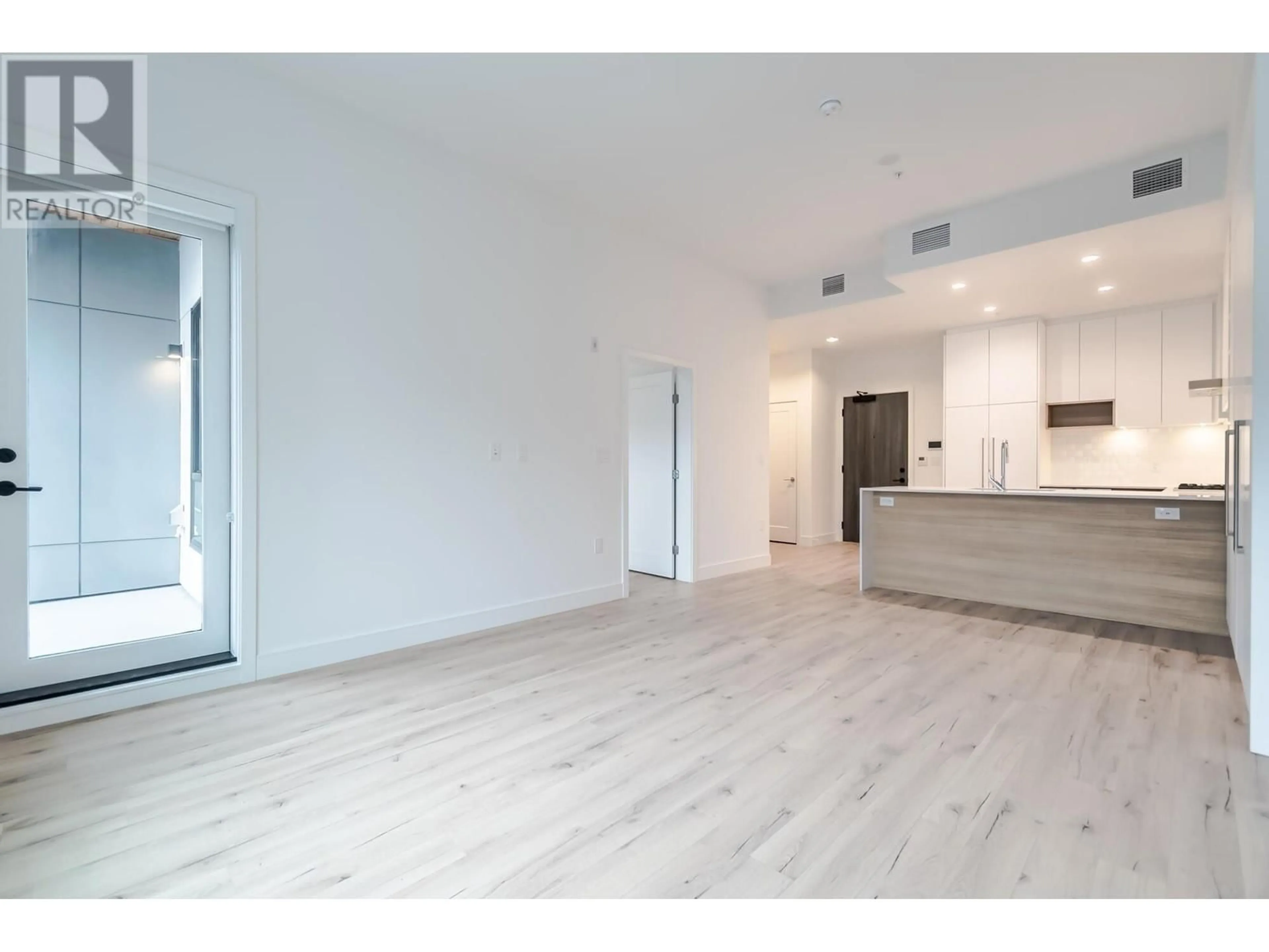 Other indoor space, wood floors for 601 3131 MURRAY STREET, Port Moody British Columbia V3H0L9