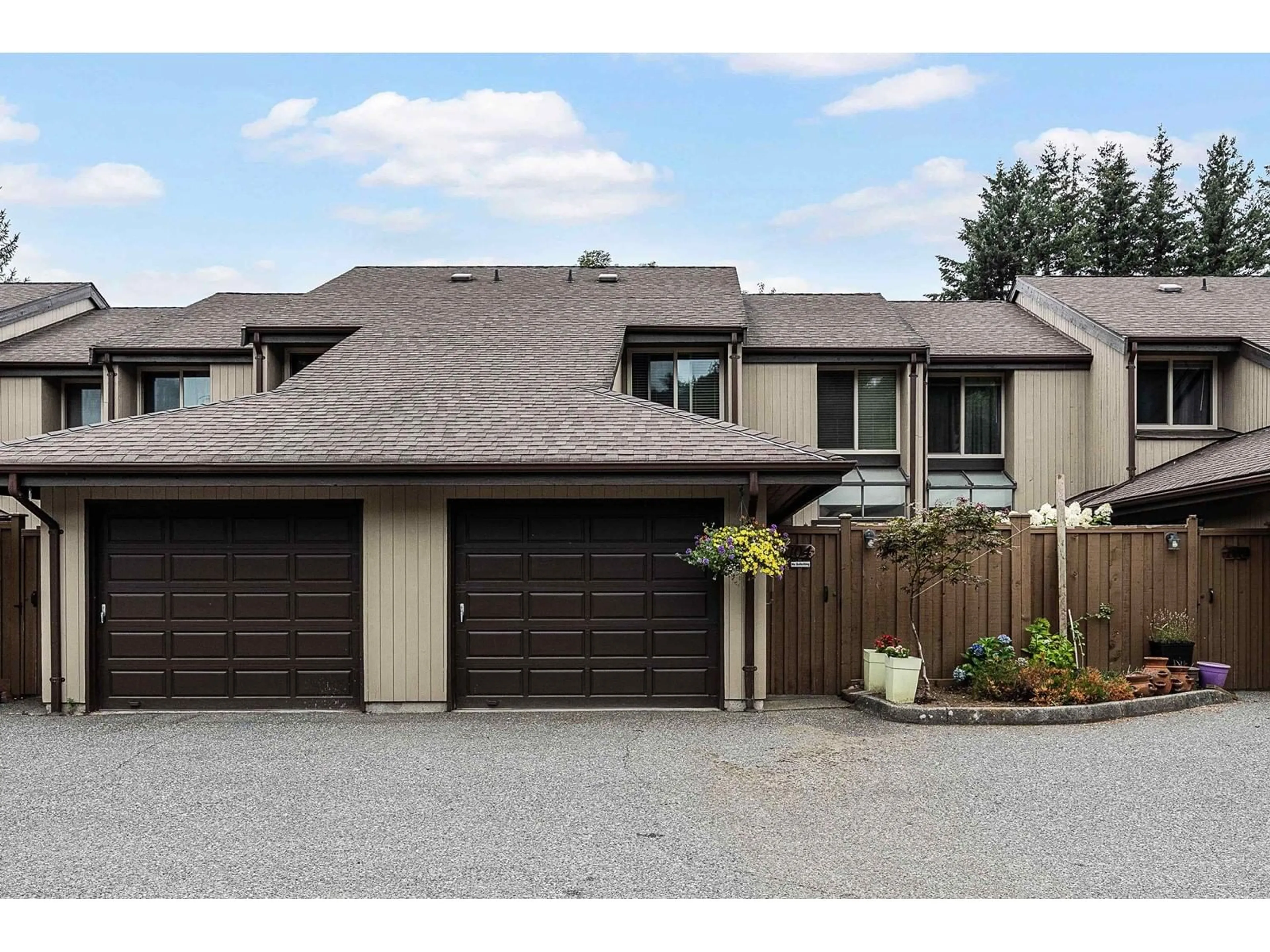 A pic from exterior of the house or condo, cottage for 104 2533 MARCET COURT, Abbotsford British Columbia V3G2E6