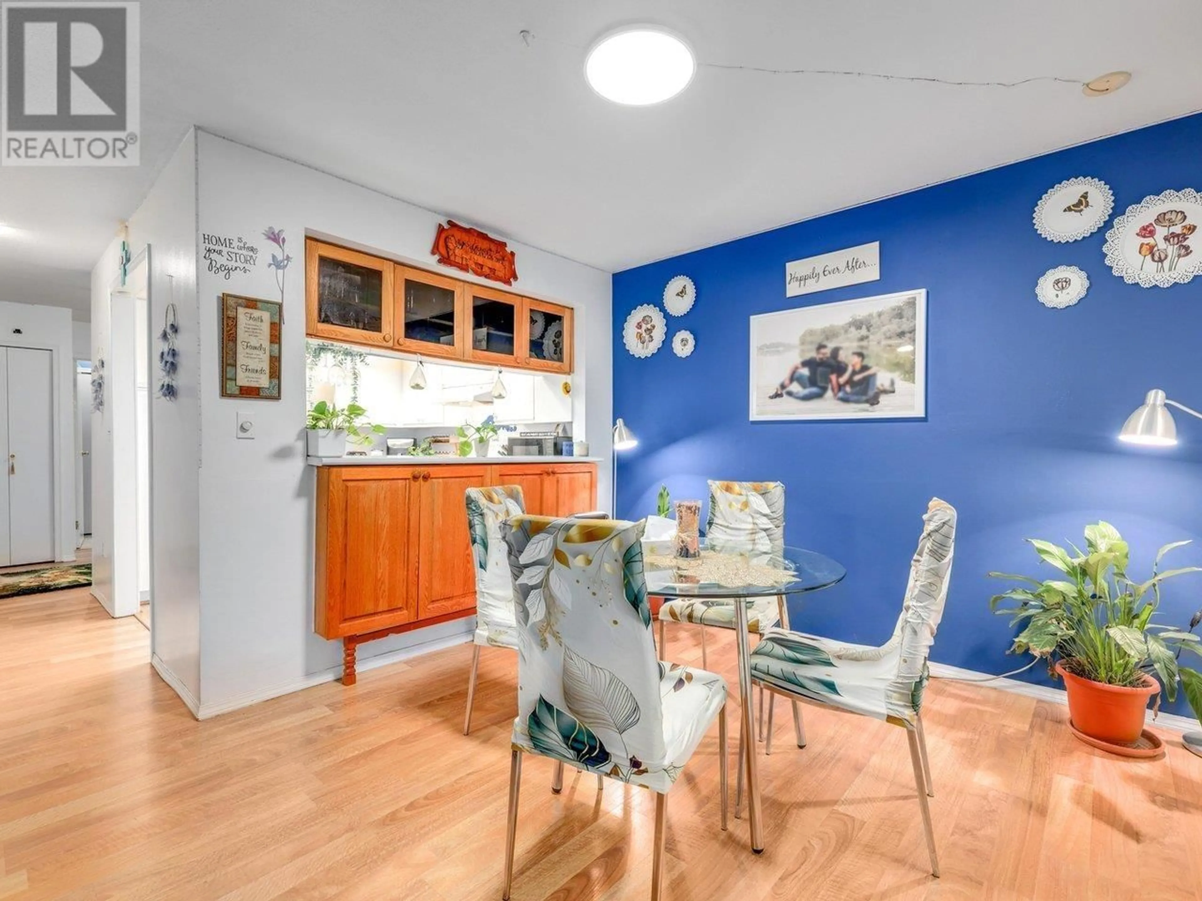 Dining room, wood floors, cottage for 102 1441 GARDEN PLACE, Delta British Columbia V4M3Z2