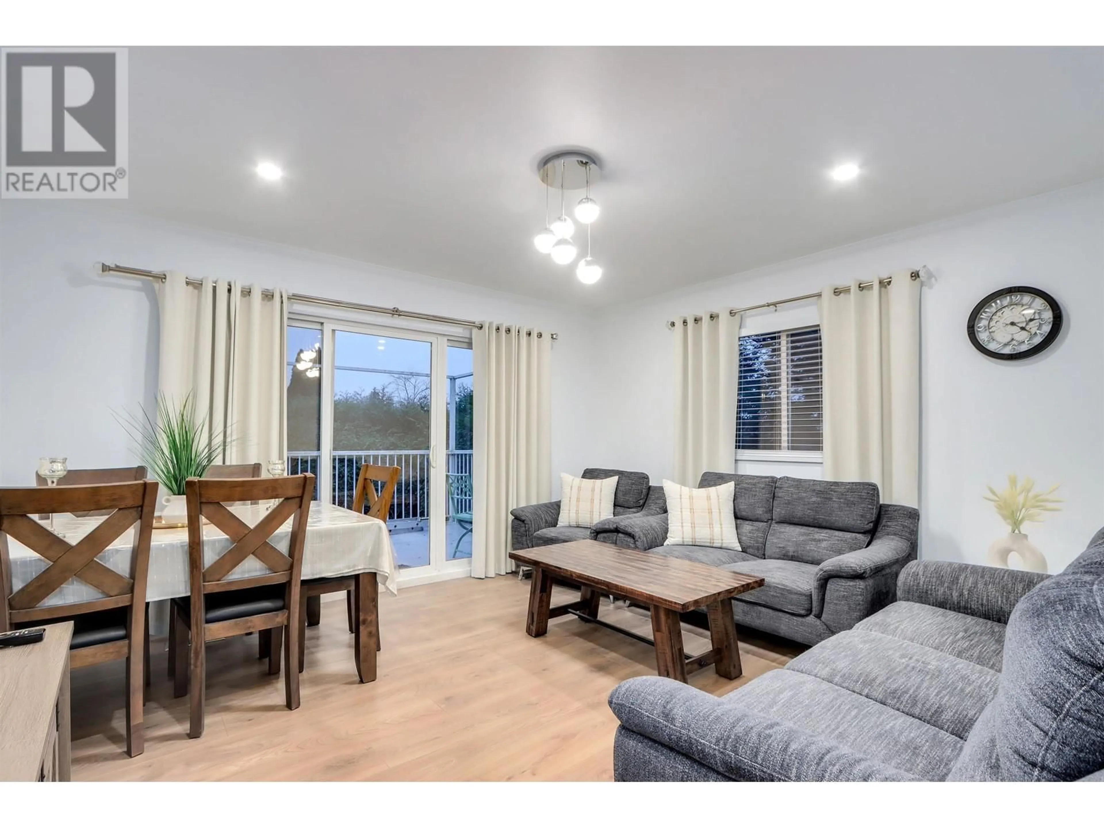 Living room, wood floors for 301 MARINER WAY, Coquitlam British Columbia V3K1N5