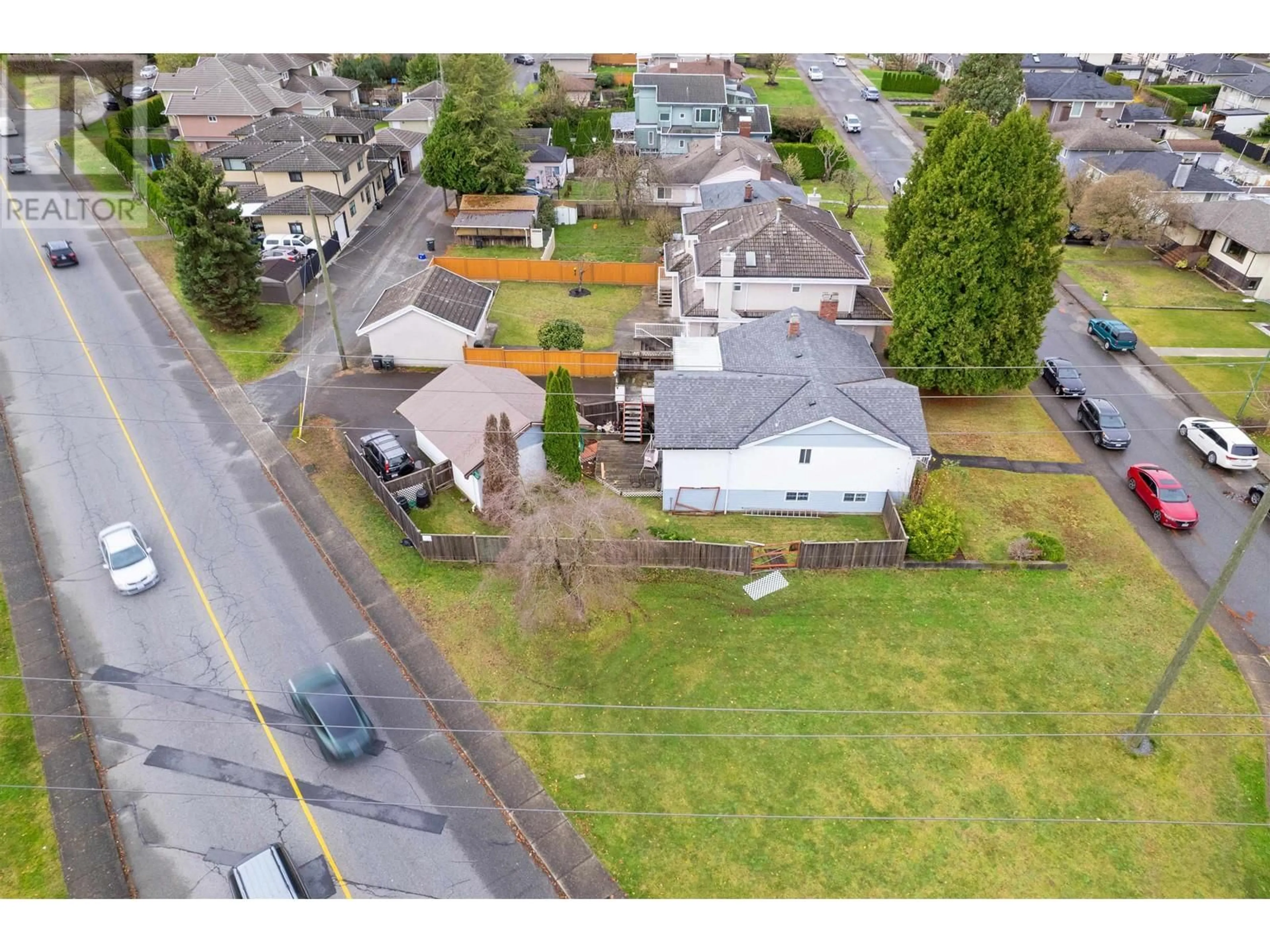 Frontside or backside of a home, the street view for 7068 BURFORD STREET, Burnaby British Columbia V5E1S2