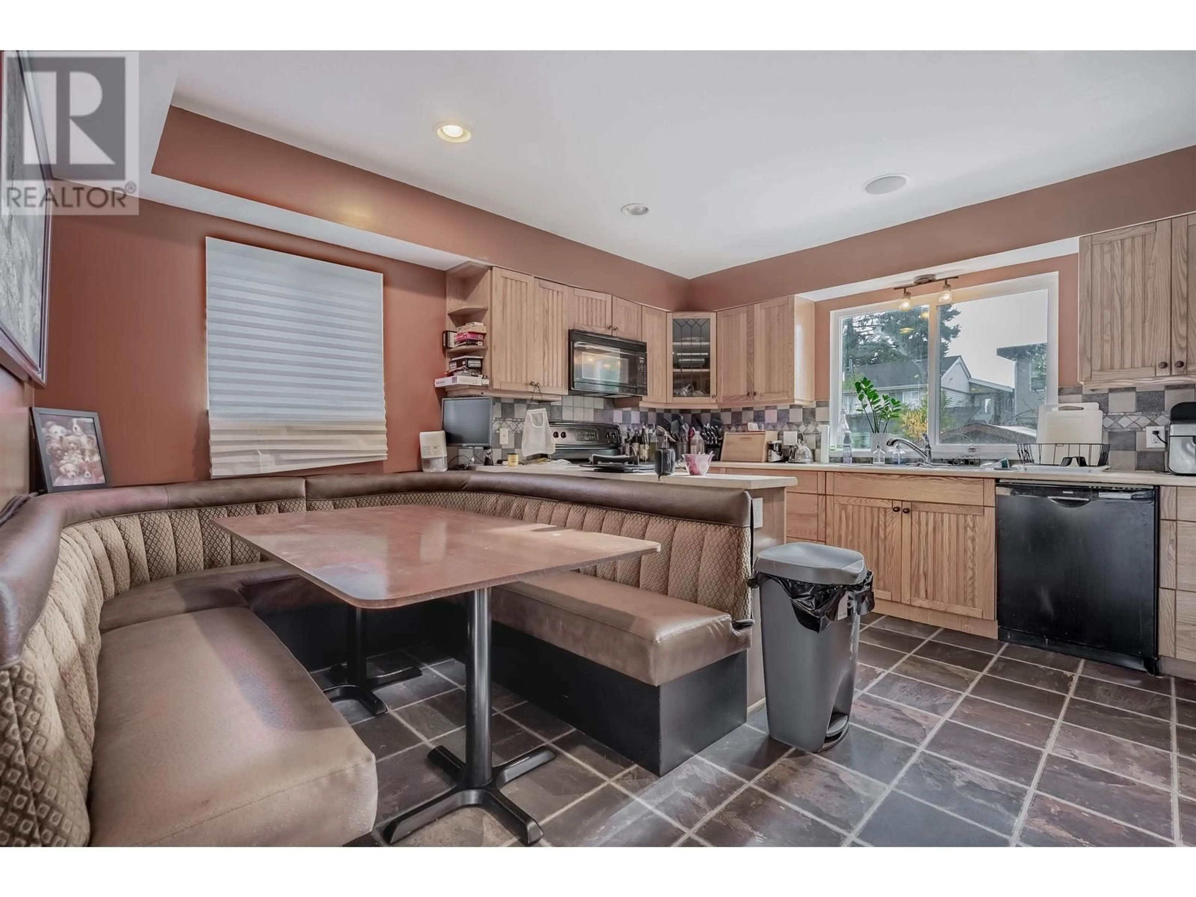 Open concept kitchen for 10600 GILMORE CRESCENT, Richmond British Columbia V6X1X4