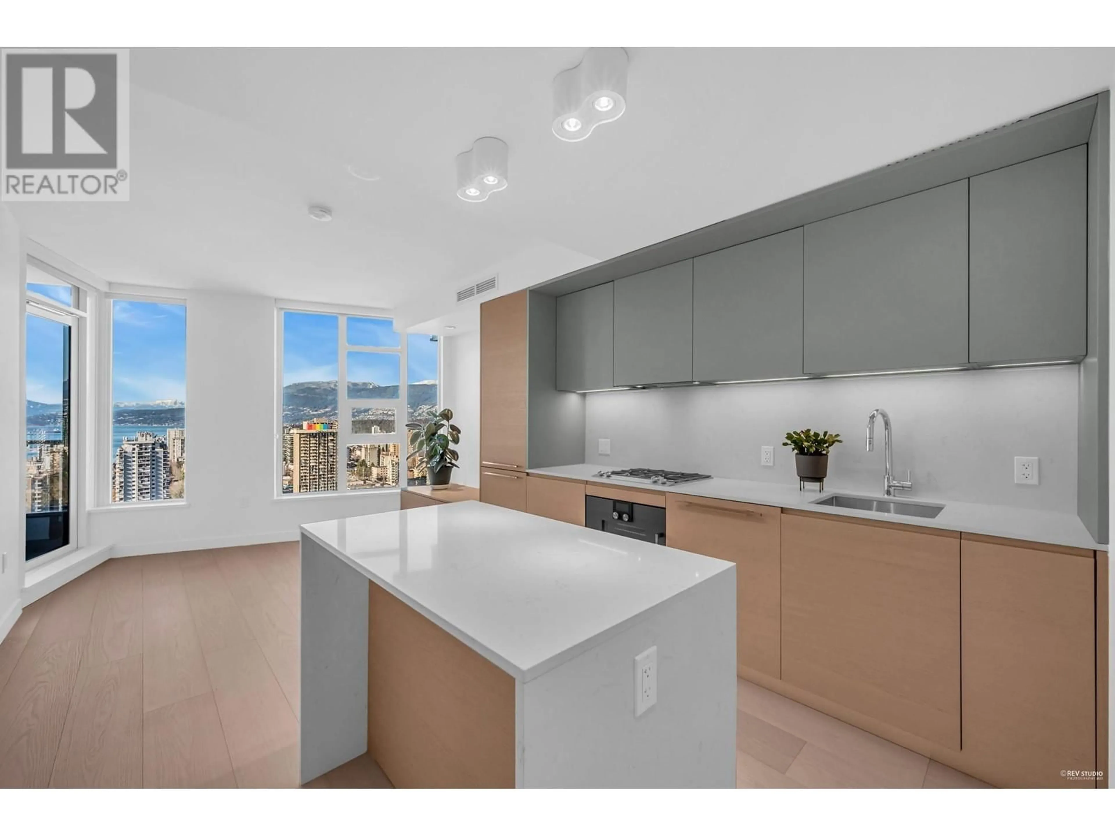 Open concept kitchen for 3312 1289 HORNBY STREET, Vancouver British Columbia V6Z0G7