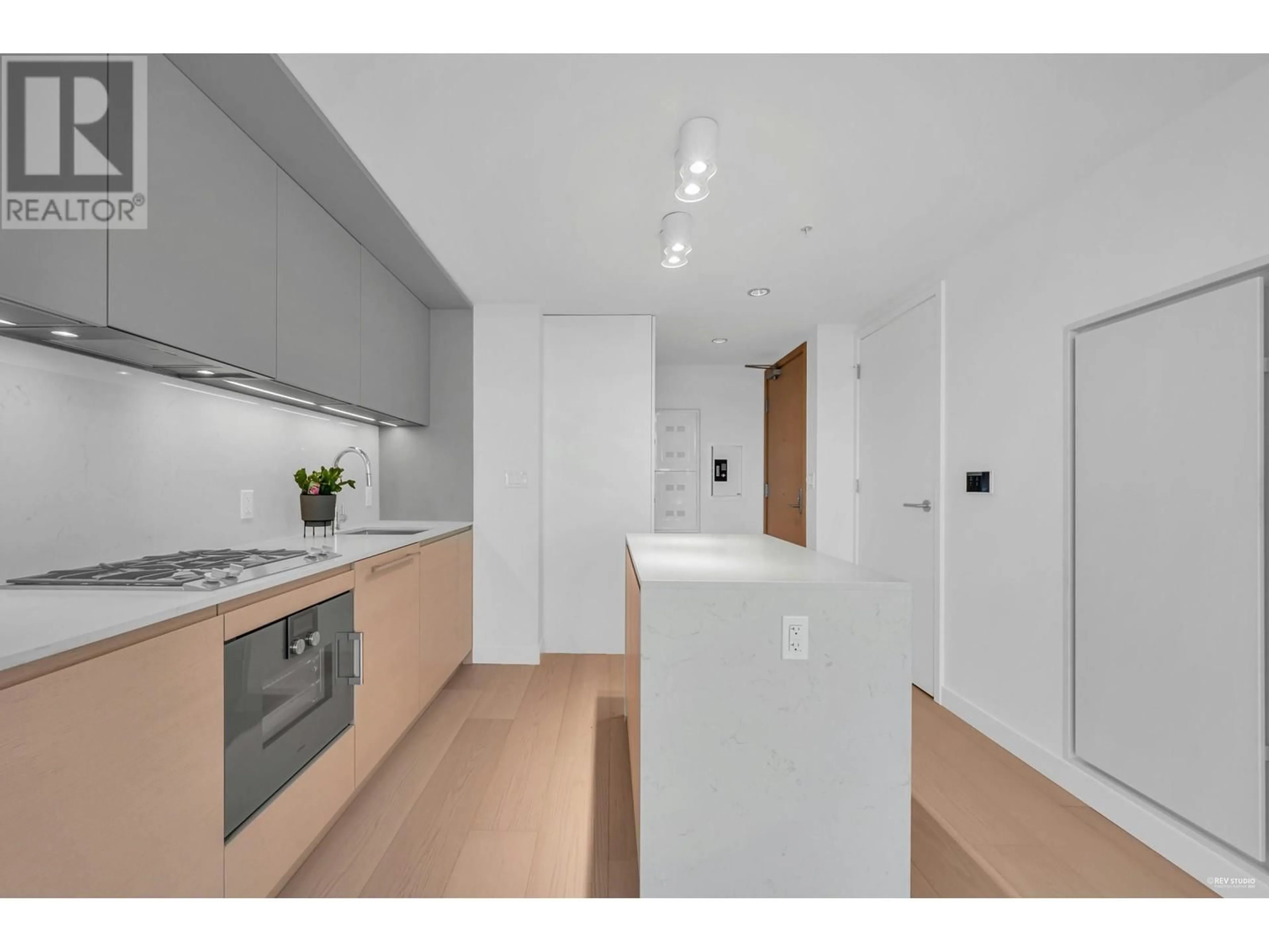 Standard kitchen, wood floors for 3312 1289 HORNBY STREET, Vancouver British Columbia V6Z0G7