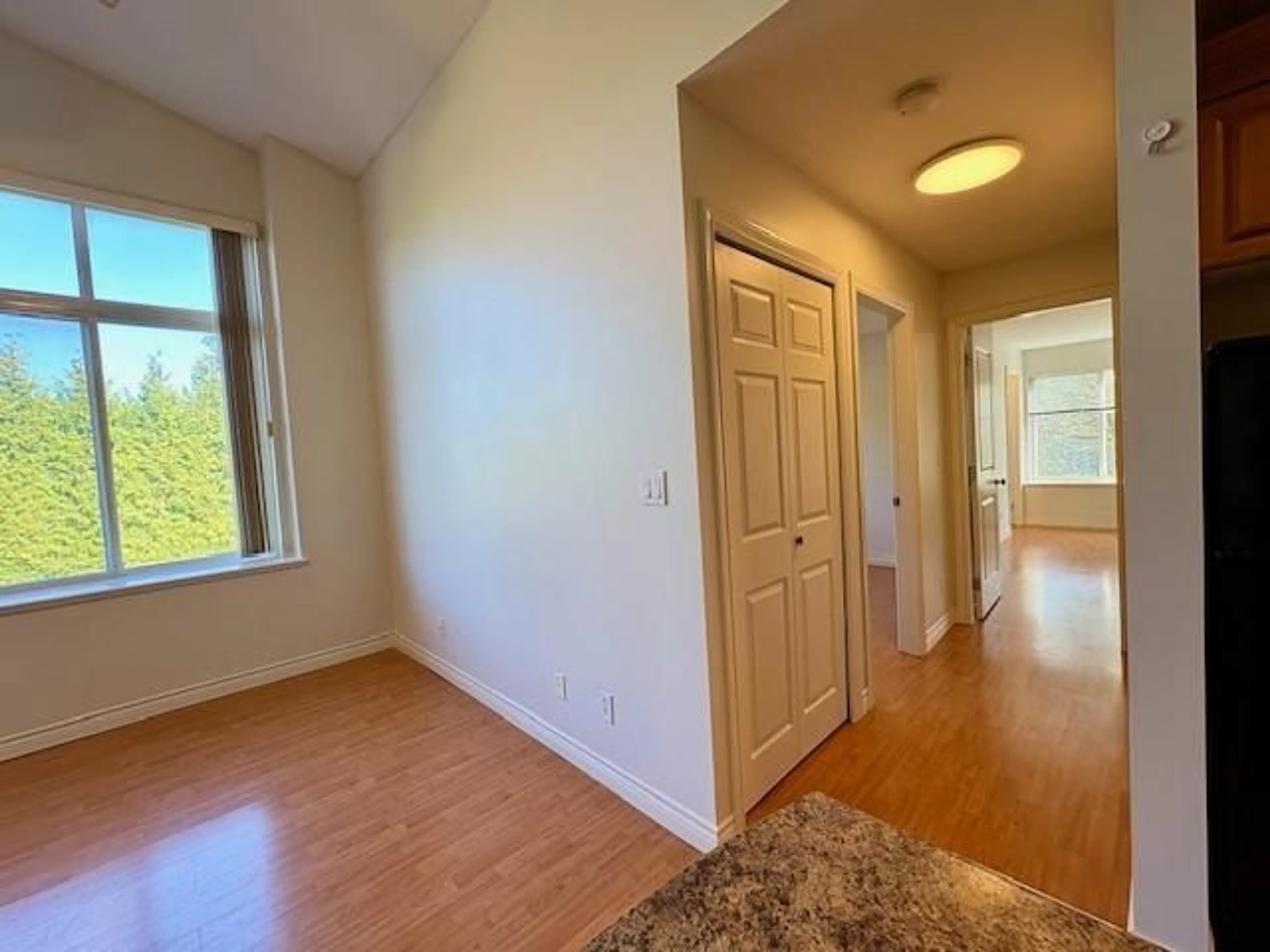 A pic of a room for 201 - 2828 152, Surrey British Columbia V4P1G6