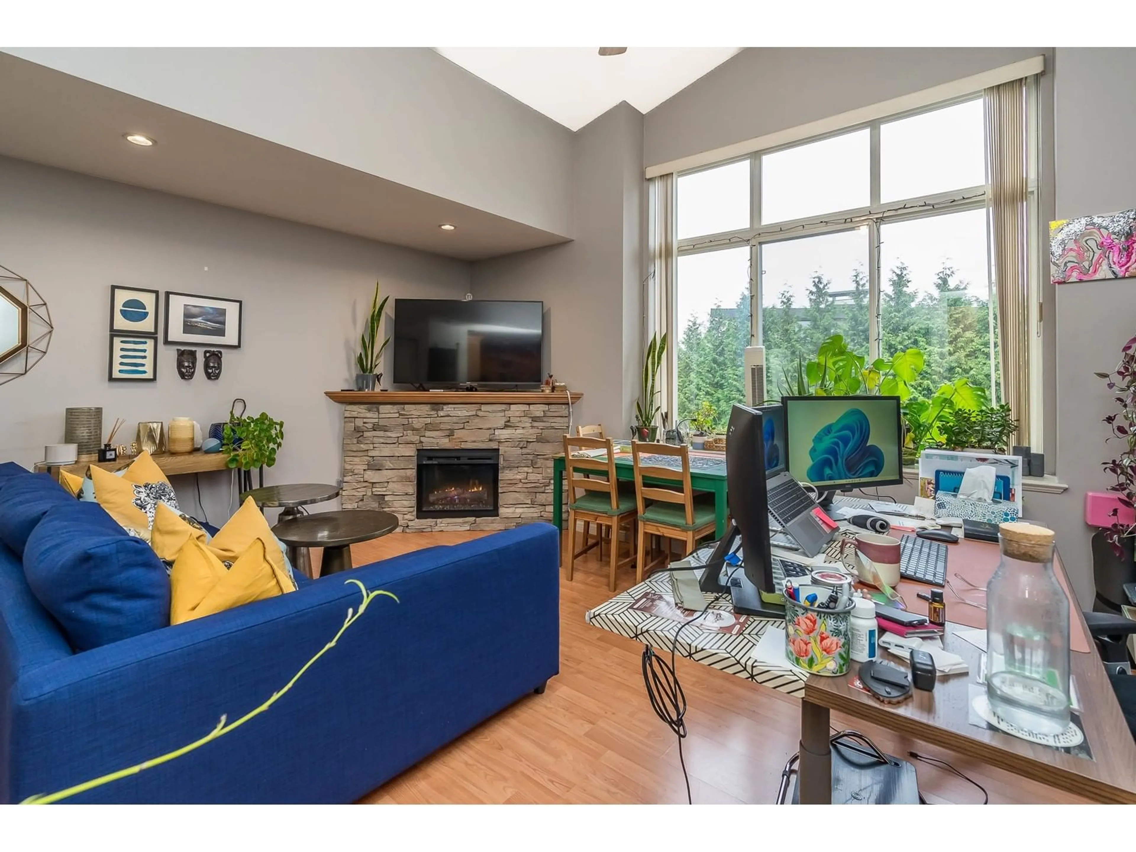 Living room, wood floors for 201 2828 152 STREET, Surrey British Columbia V4P1G6