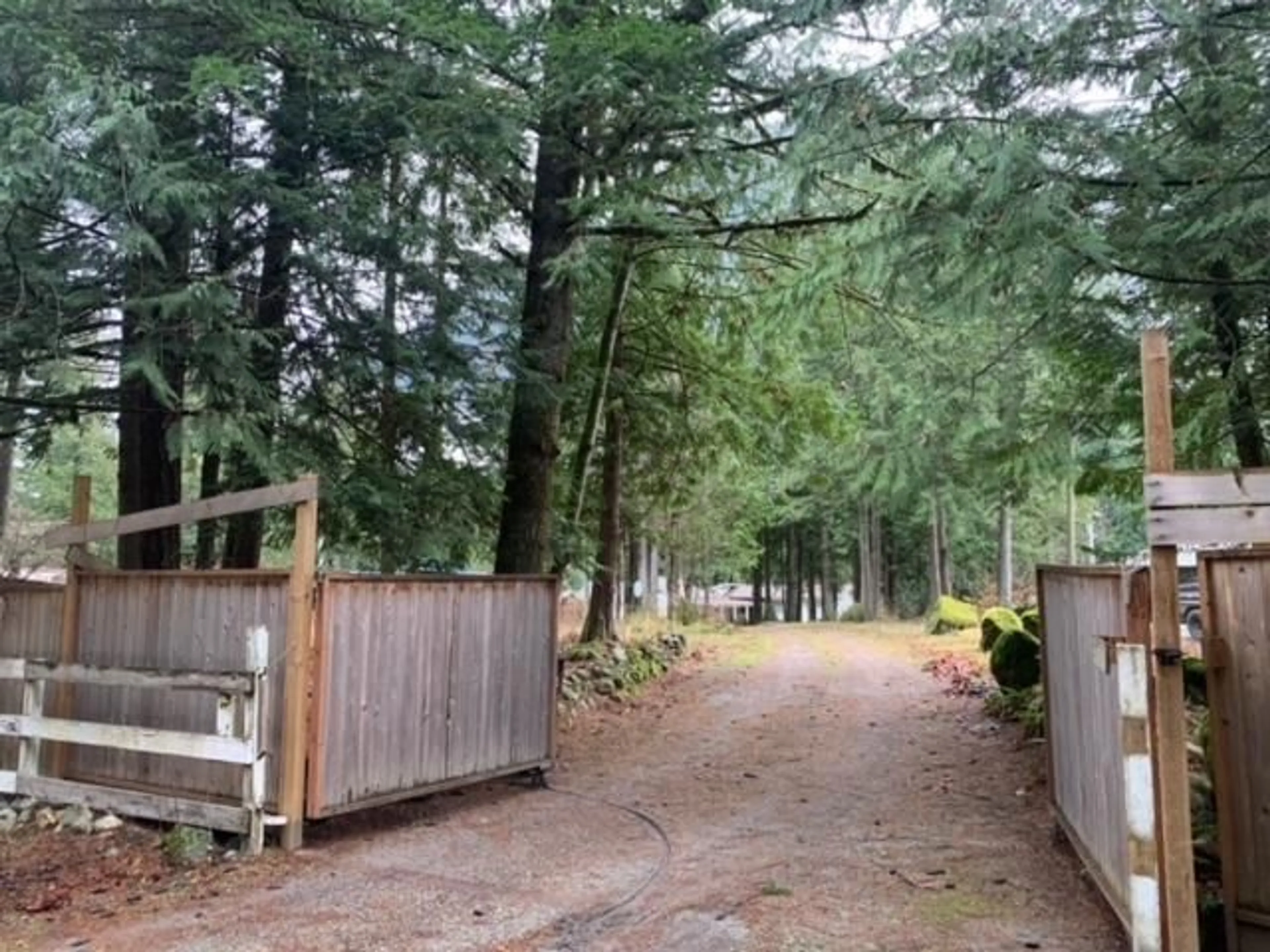 Patio, the fenced backyard for 19552 SILVER SKAGIT ROAD, Hope British Columbia V0X1L2