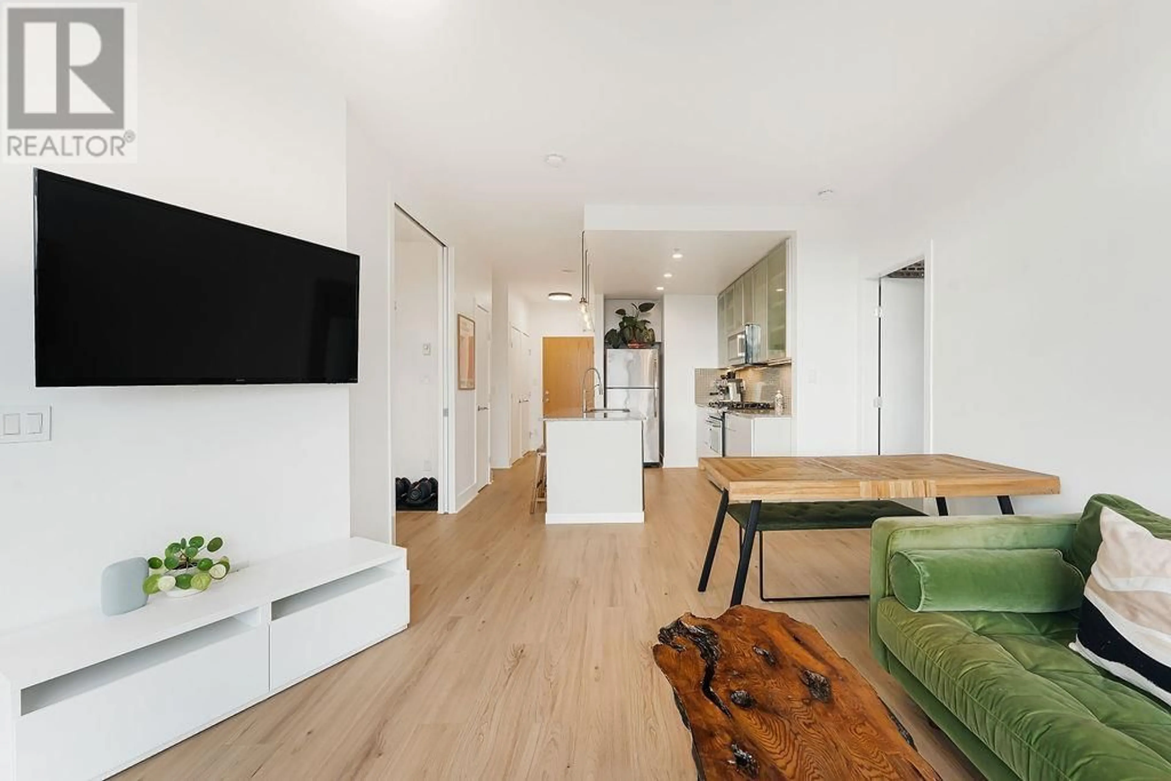 Living room, wood floors for 401 298 E 11TH AVENUE, Vancouver British Columbia V5T0A2