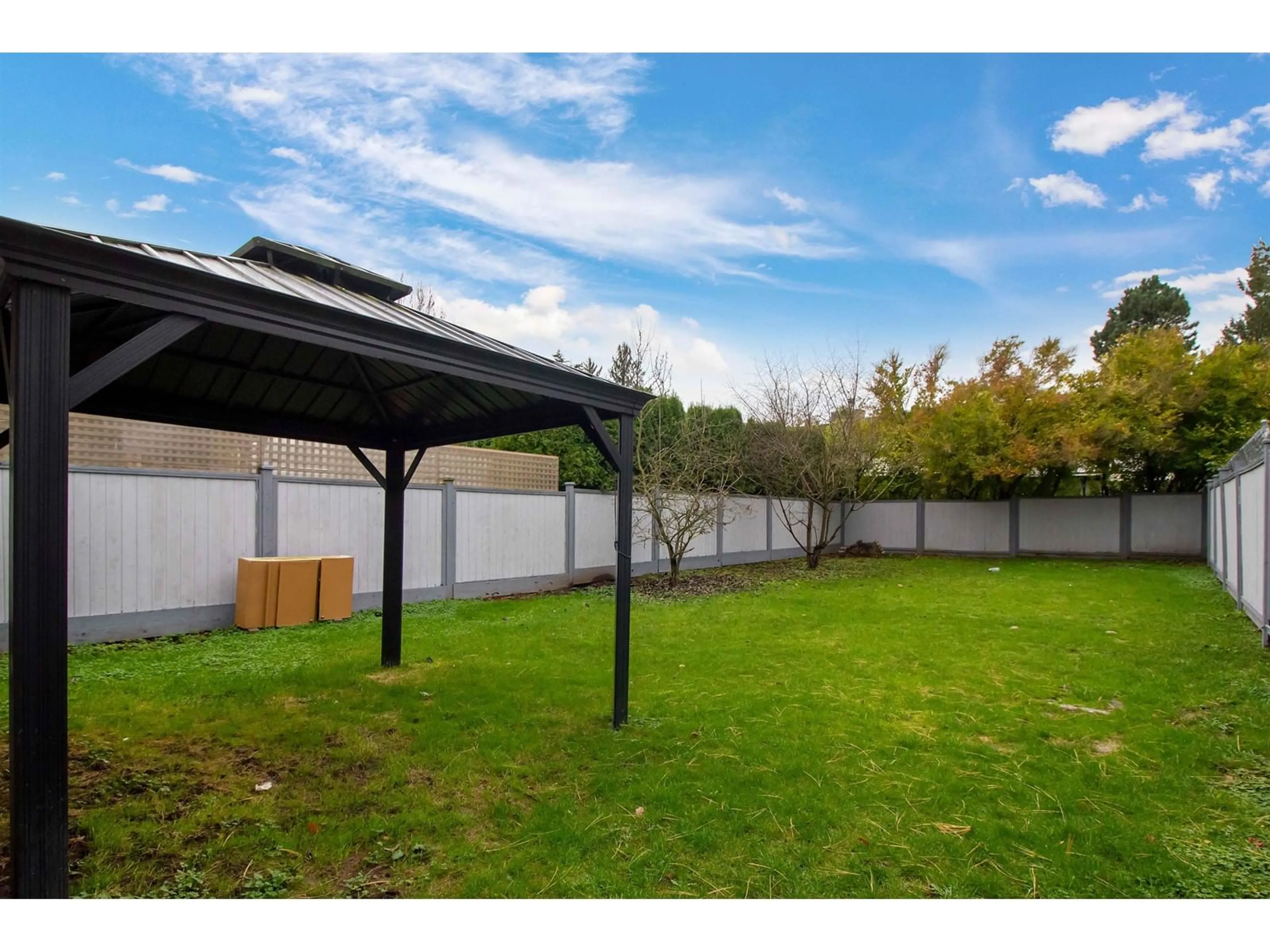 Patio, the fenced backyard for 6937 134A STREET, Surrey British Columbia V3W8G6