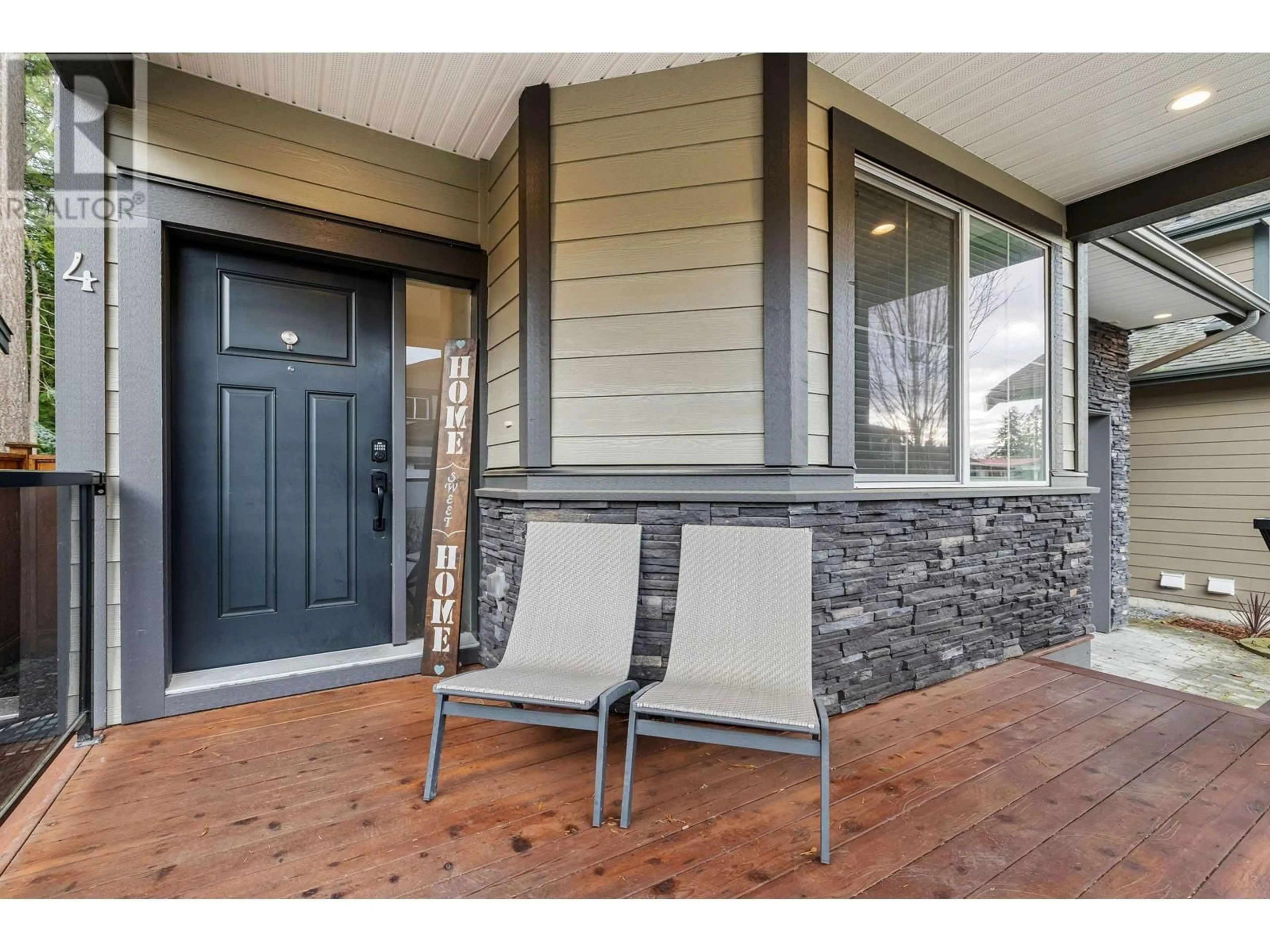 Indoor entryway, wood floors for 4 1488 VICTORIA DRIVE, Port Coquitlam British Columbia V3B0M5