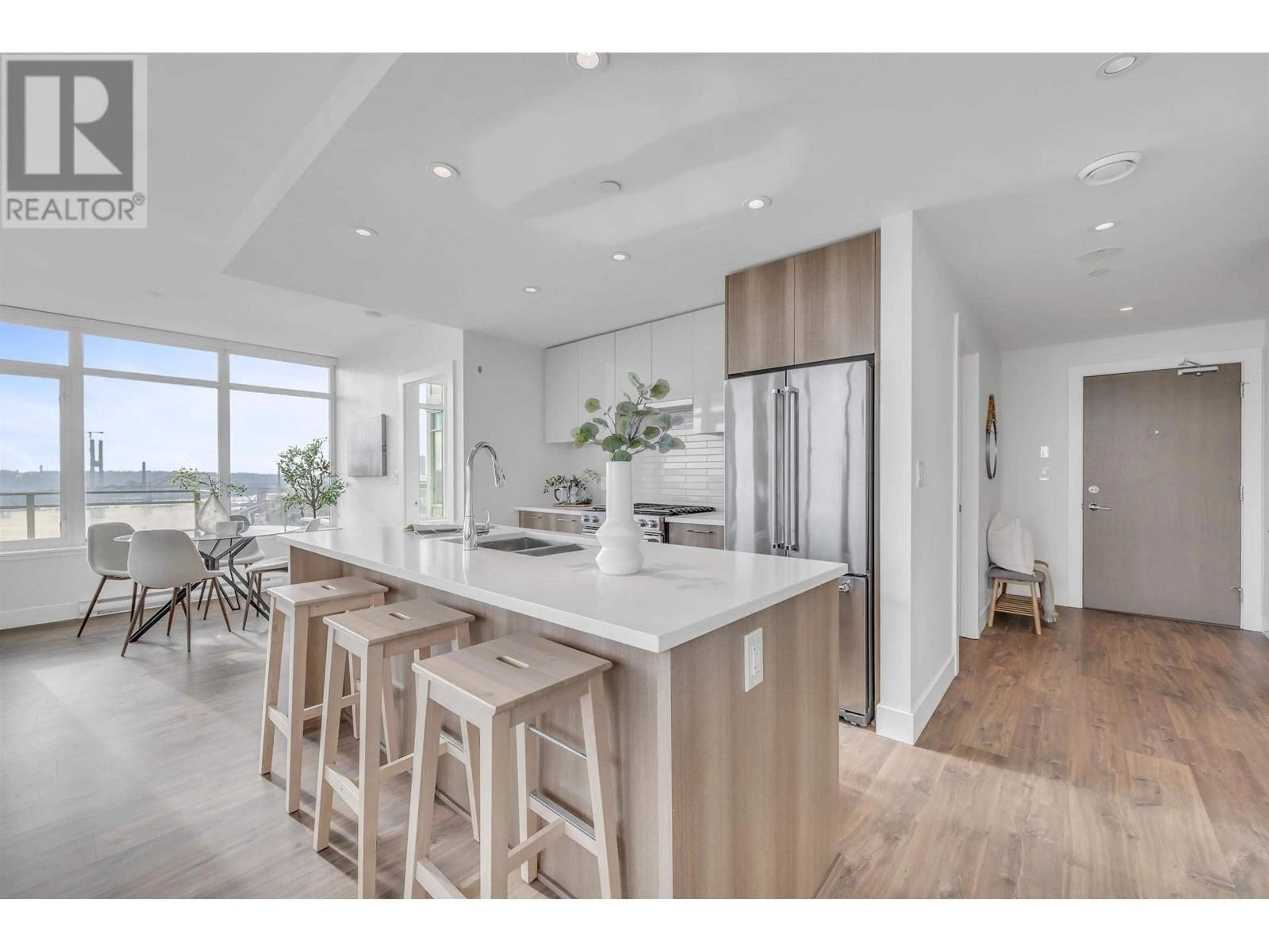 Open concept kitchen for 2008 258 NELSON'S COURT, New Westminster British Columbia V3L0J9