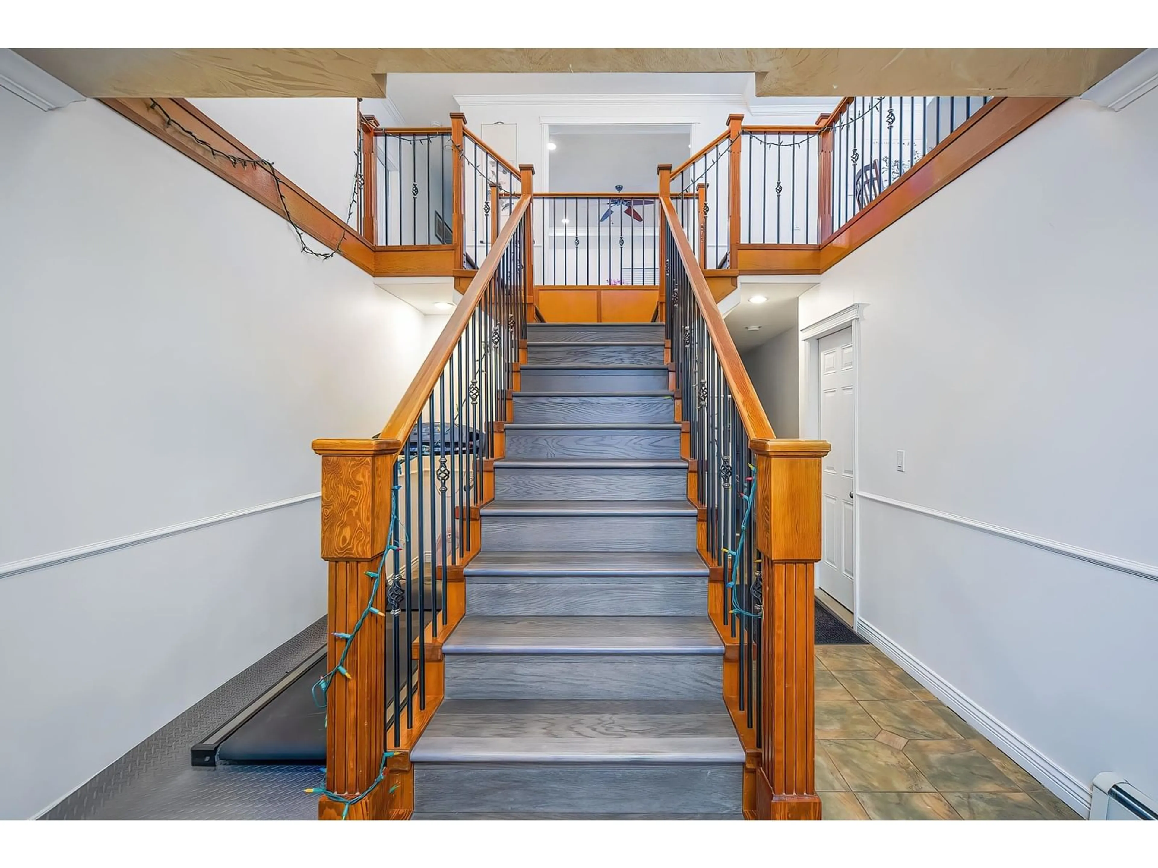 Stairs for 10229 122 STREET, Surrey British Columbia V3V4N1