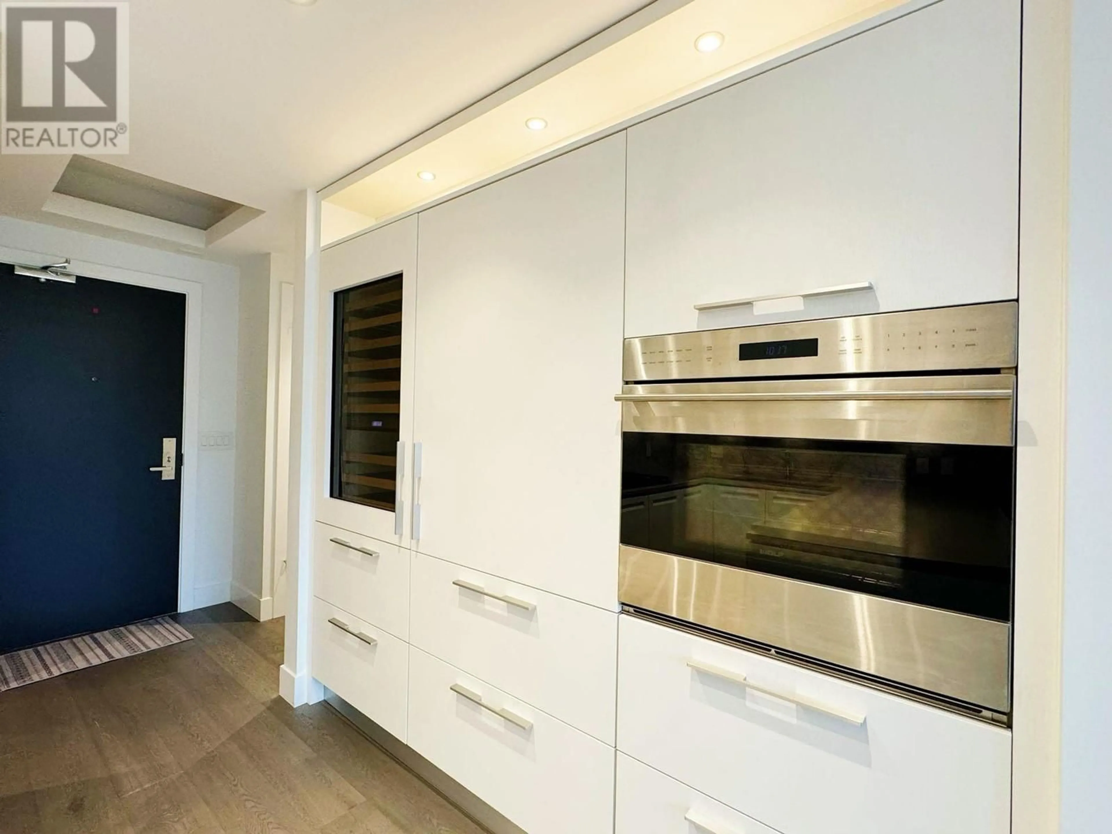 Contemporary kitchen, wood floors for 205 6333 WEST BOULEVARD, Vancouver British Columbia V6M0C1