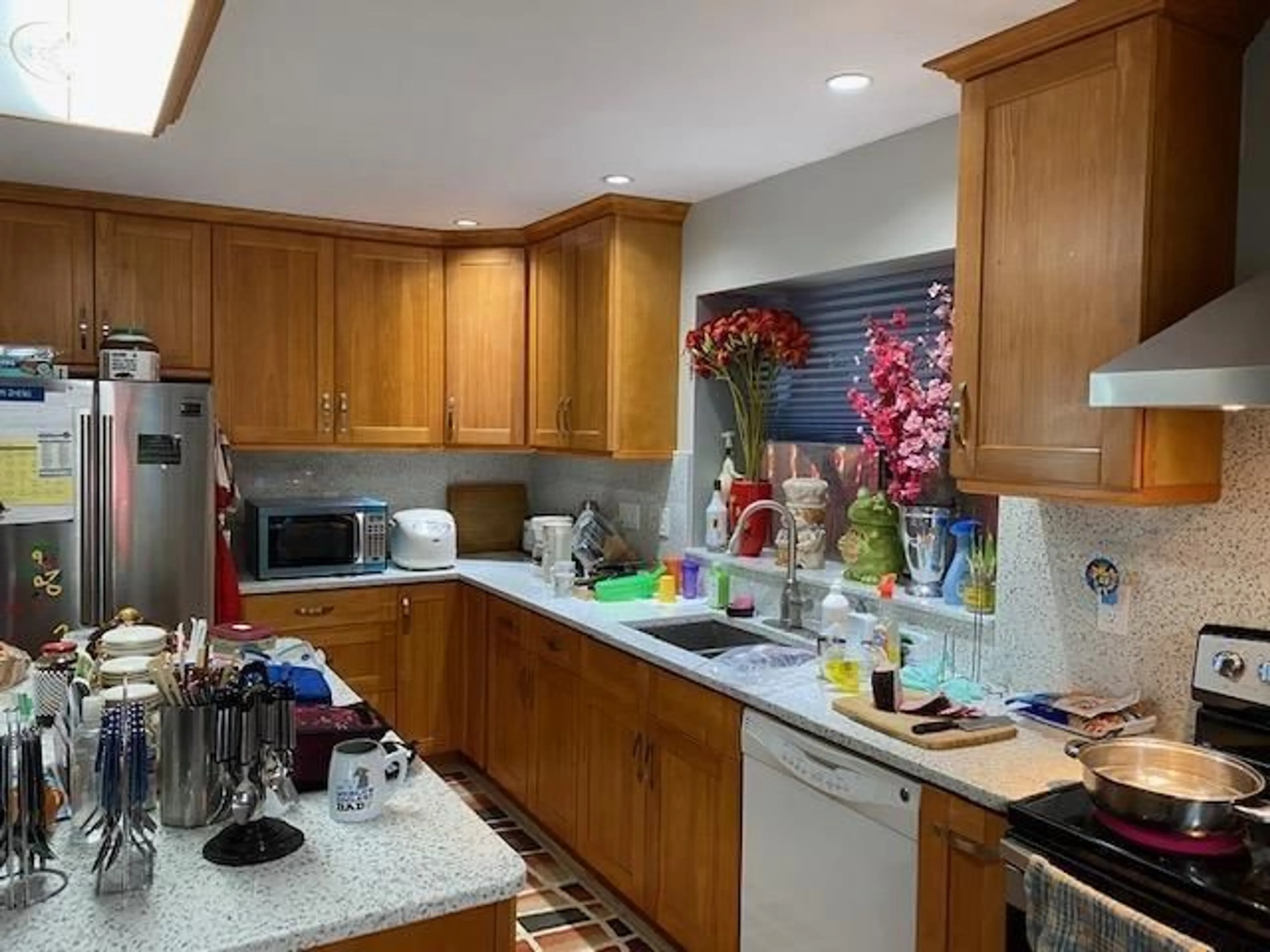 Kitchen, wood floors, cottage for 4663 207B STREET, Langley British Columbia V3A7P1