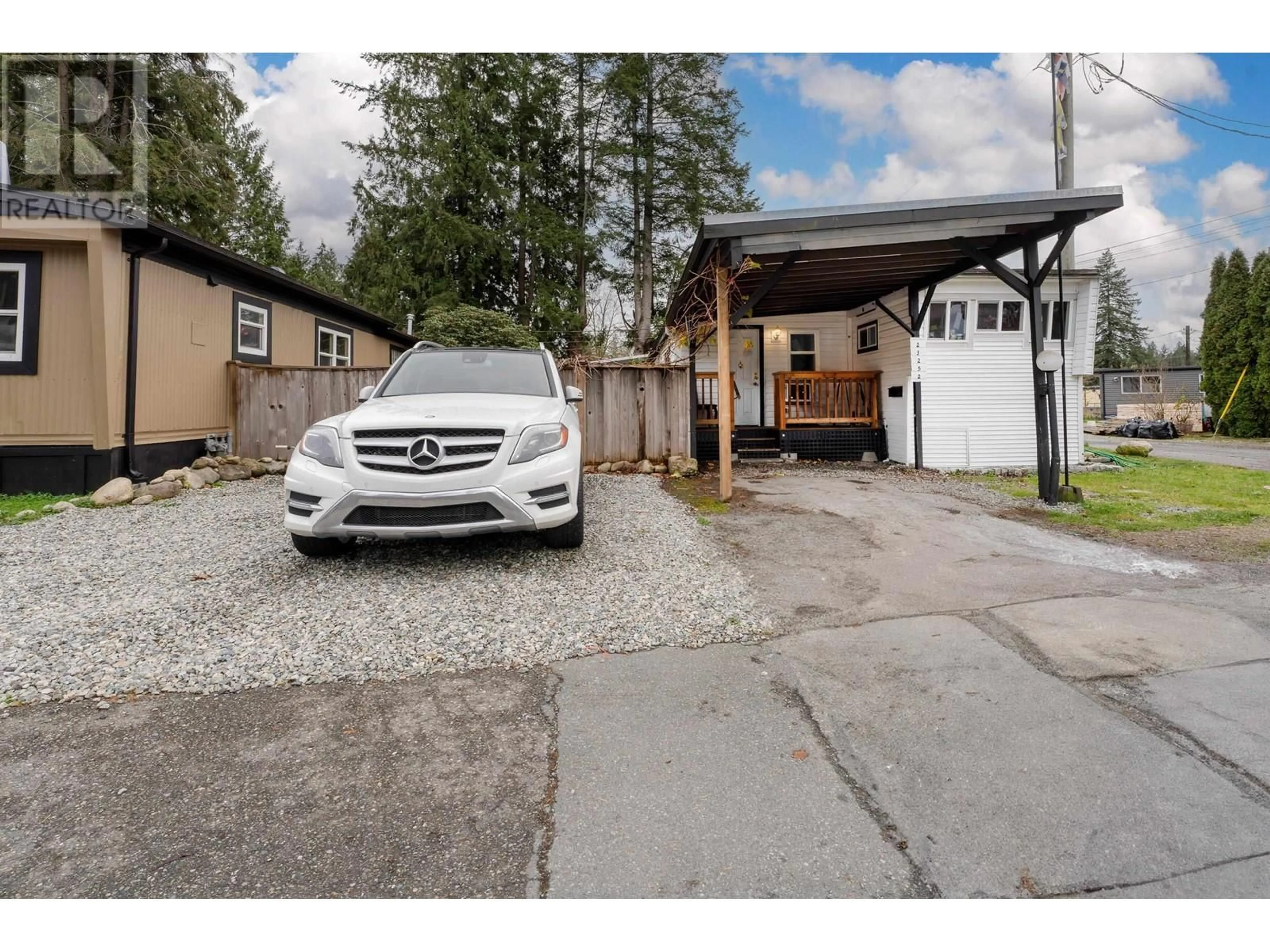 Indoor garage, ceramic floors for 23252 CALVIN CRESCENT, Maple Ridge British Columbia V2X4S3