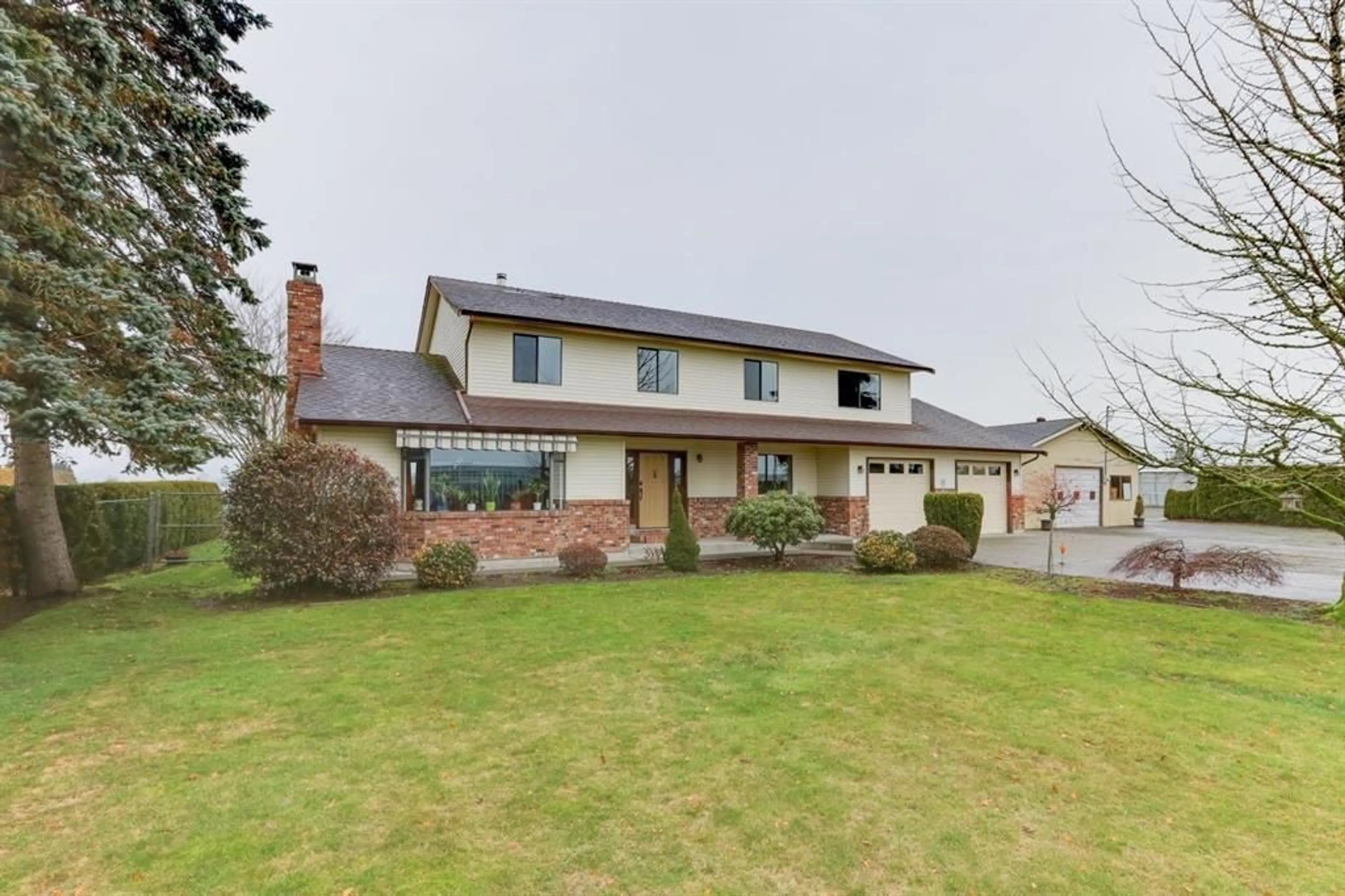 Frontside or backside of a home, the street view for 21787 MAXWELL CRESCENT, Langley British Columbia V2Y0W9