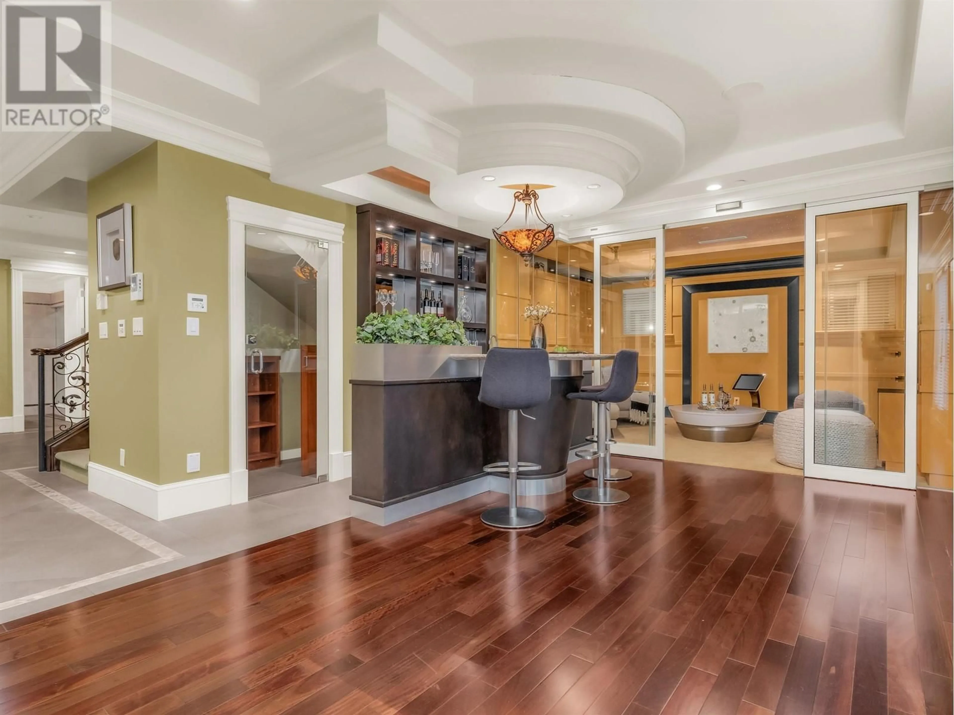 Indoor entryway, wood floors for 6037 CHURCHILL STREET, Vancouver British Columbia V6M3H4