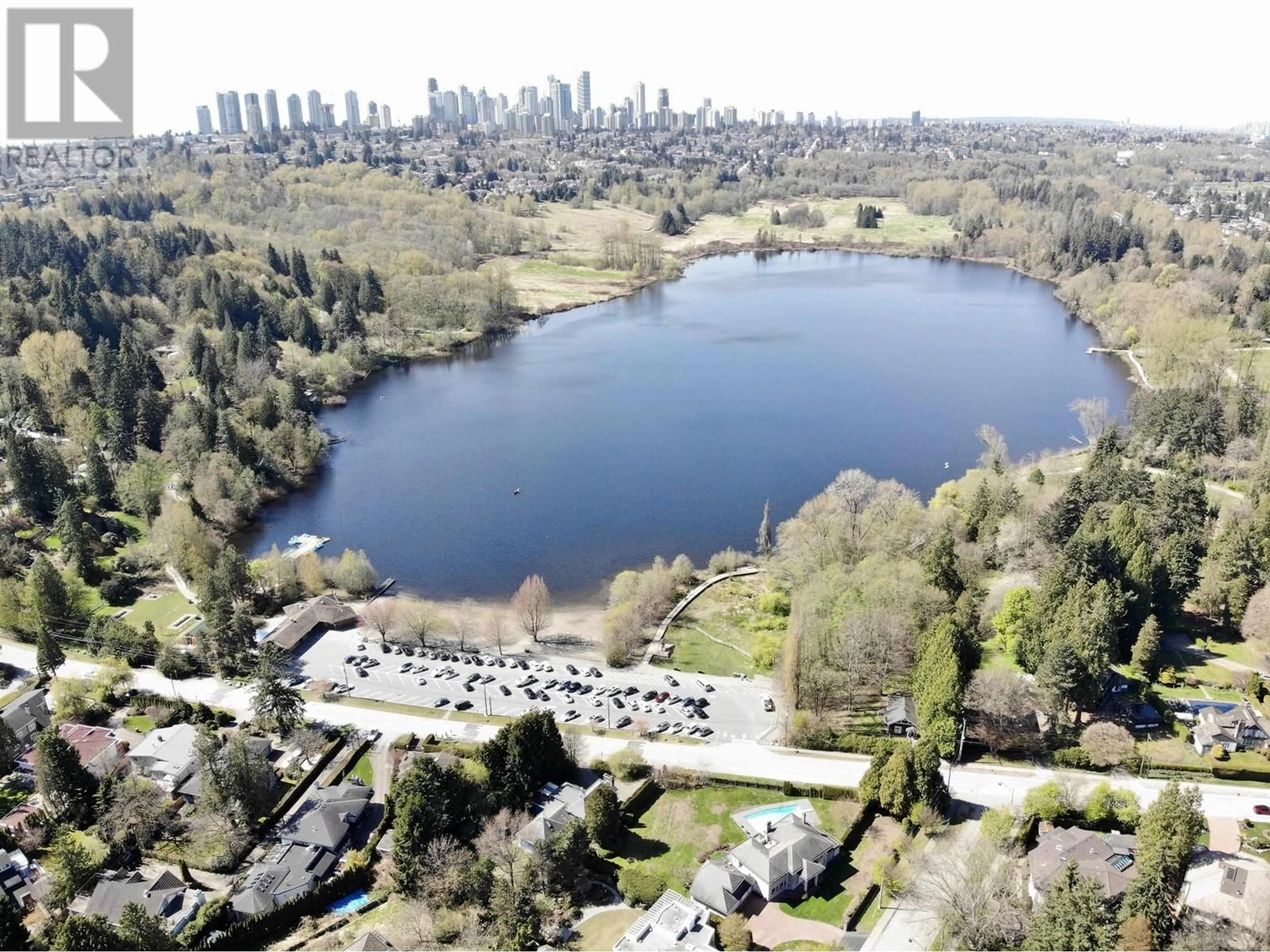 A pic from outside/outdoor area/front of a property/back of a property/a pic from drone, water/lake/river/ocean view for 6760 BRANTFORD AVENUE, Burnaby British Columbia V5E2S1