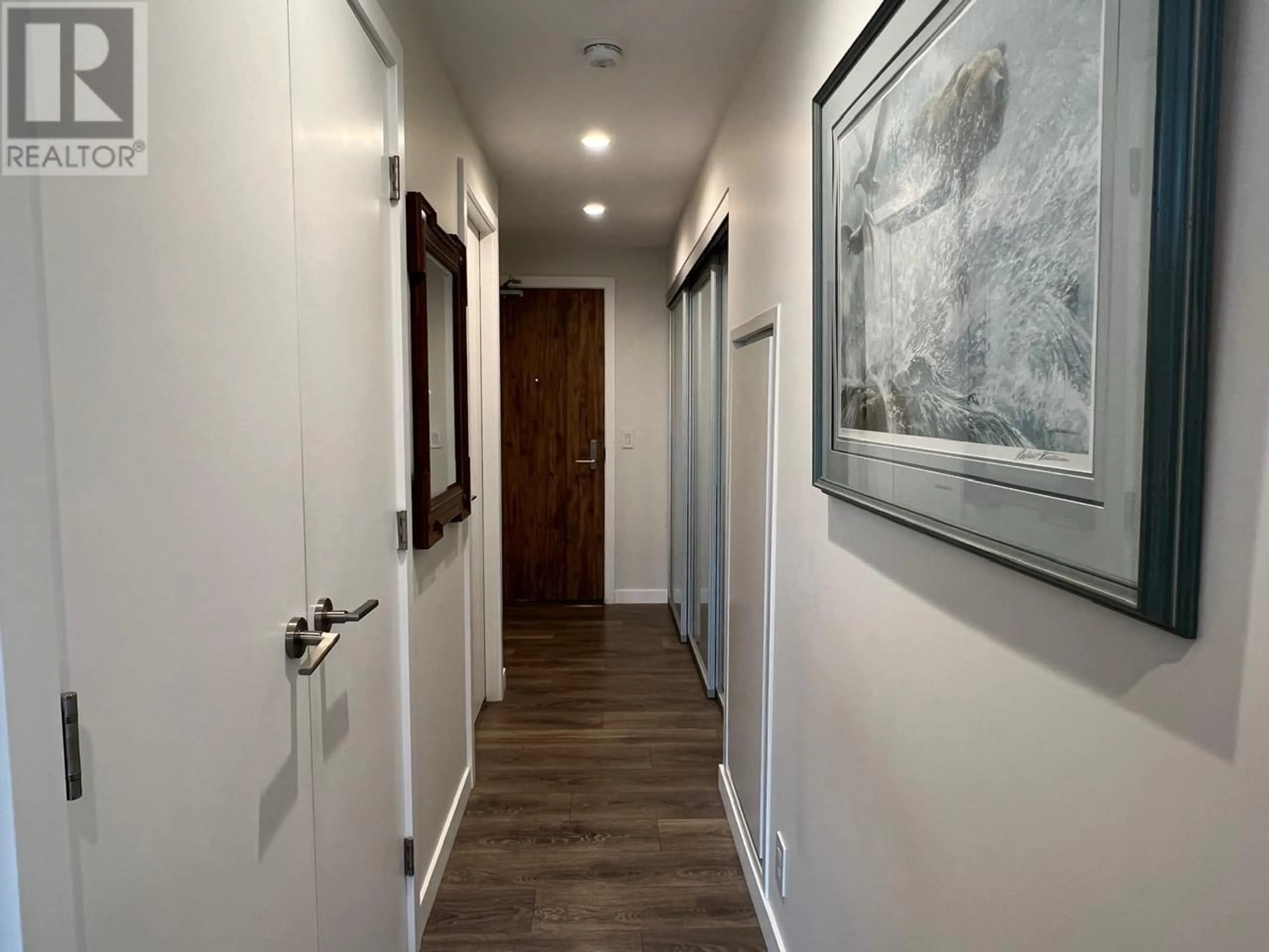 Indoor entryway, wood floors for 509 308 MORRISSEY ROAD, Port Moody British Columbia V3H0M2