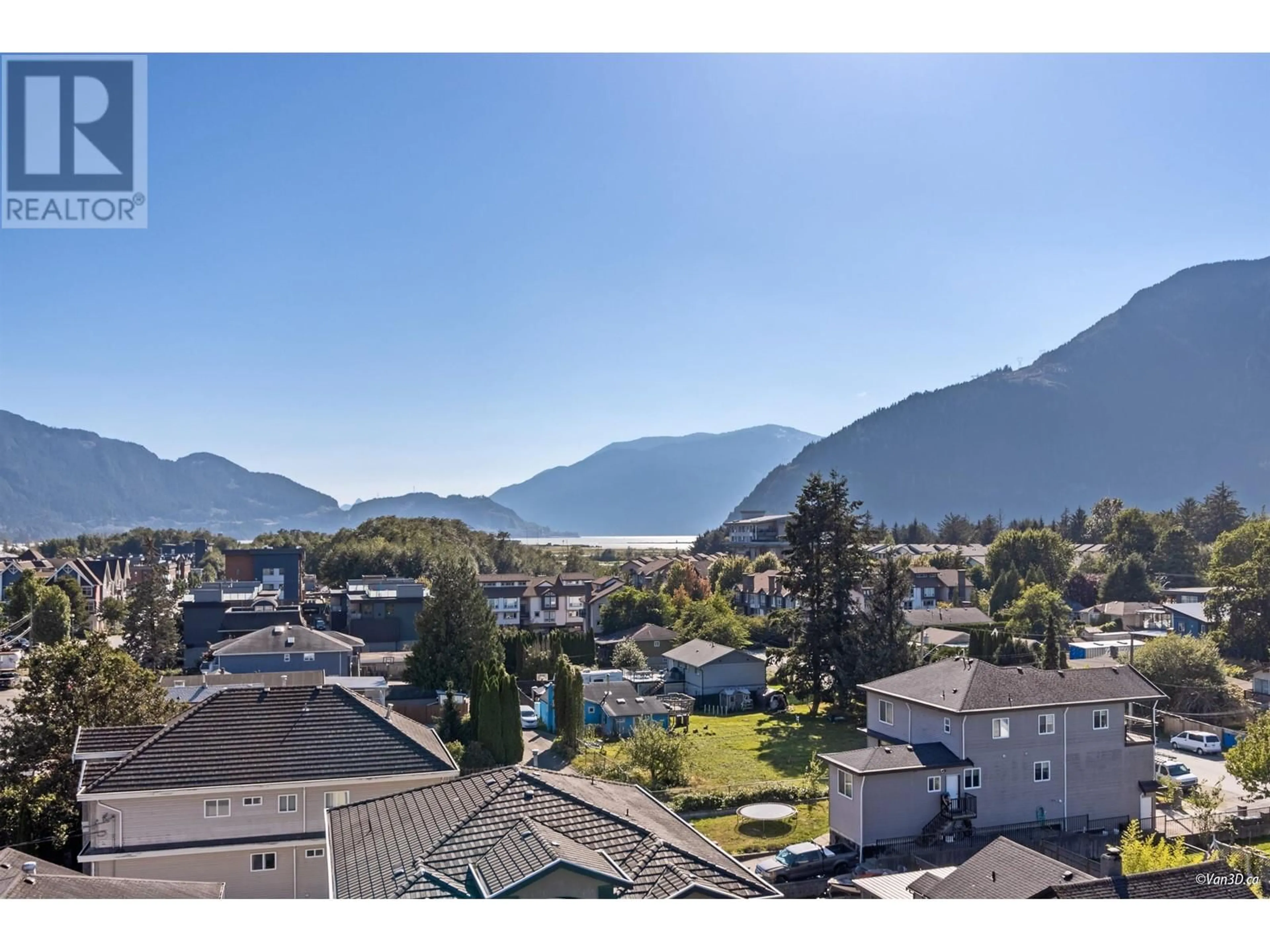 A pic from exterior of the house or condo, the view of mountain for 312 38013 THIRD AVENUE, Squamish British Columbia V8B0Z8