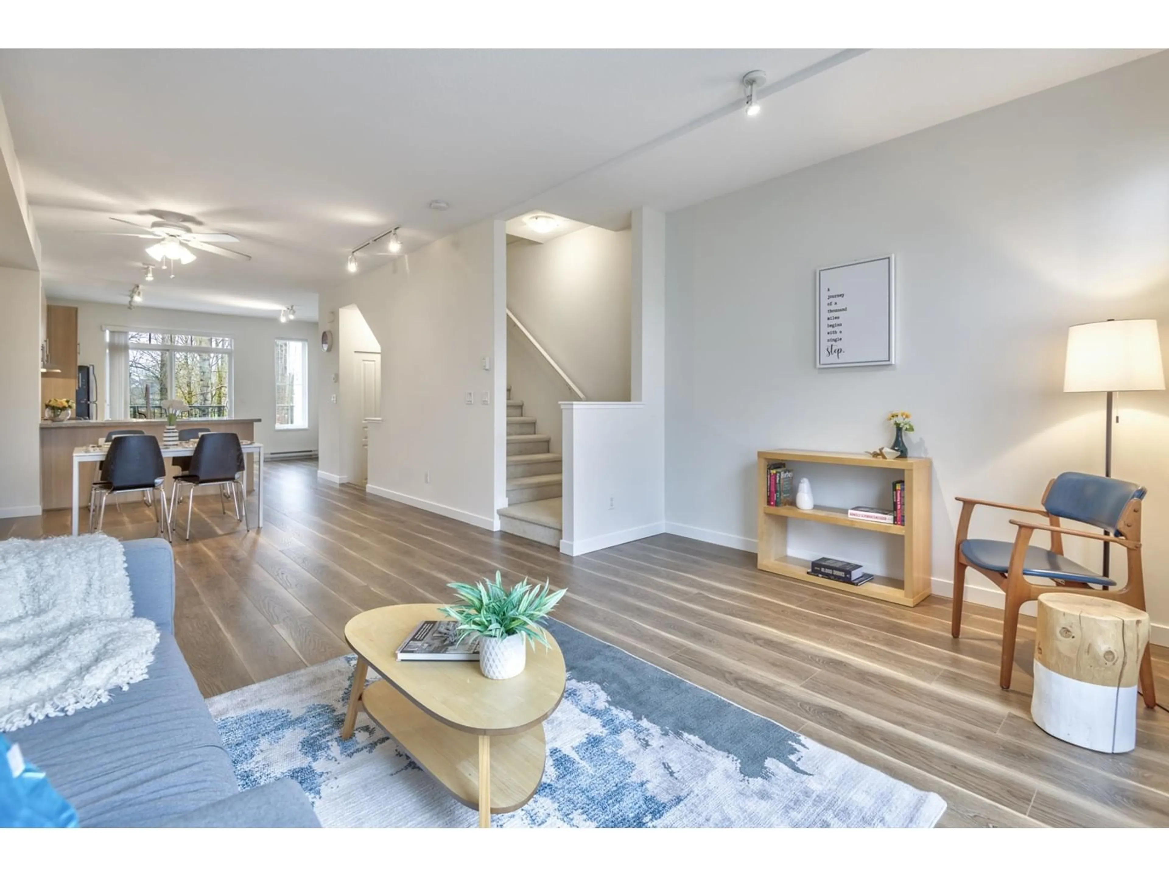 Indoor entryway, wood floors for 57 31032 WESTRIDGE PLACE, Abbotsford British Columbia V2T0C6